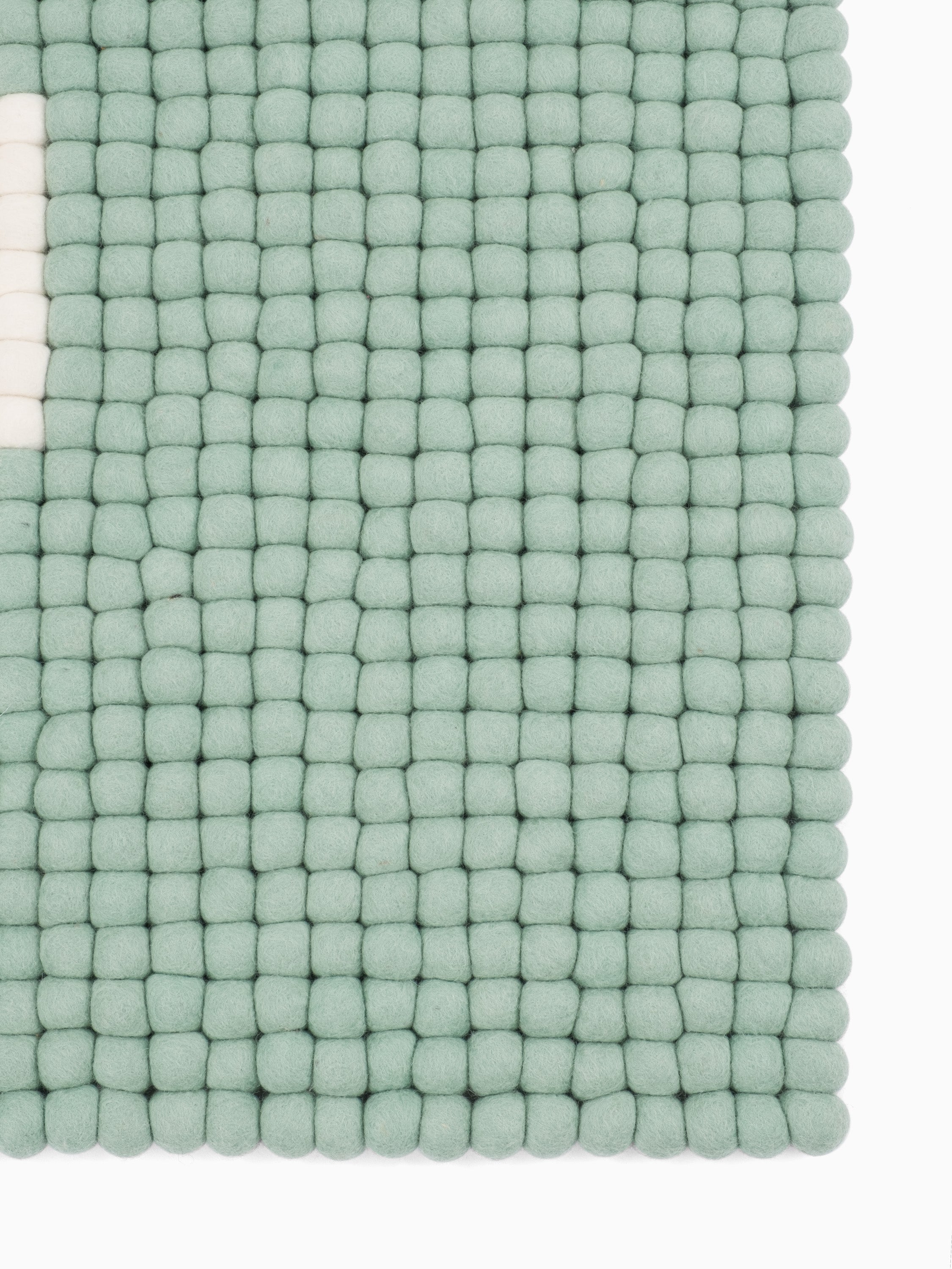myfelt Heinz Filzkugelteppich aus Schurwolle – Bild 7