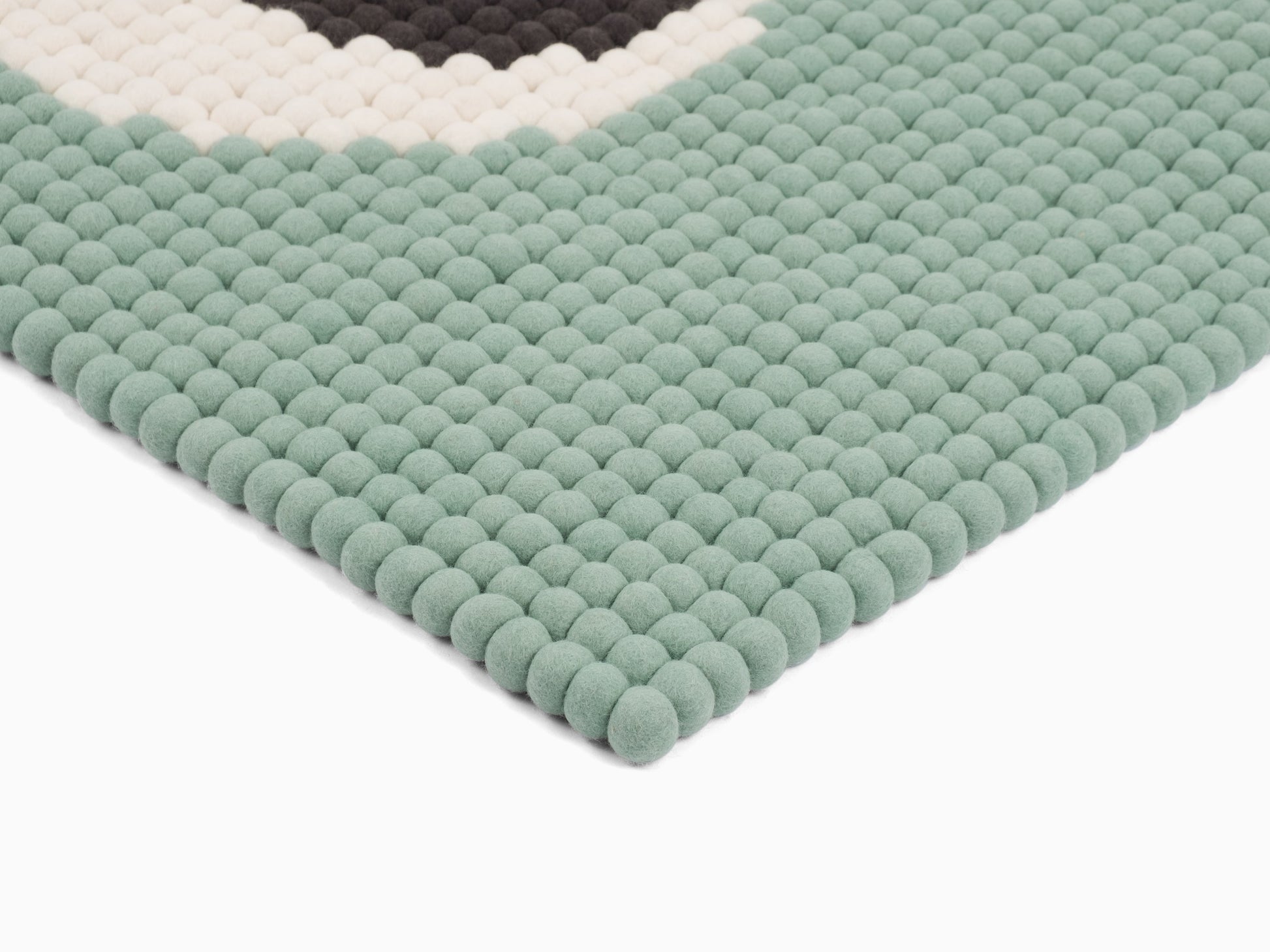 myfelt Heinz Filzkugelteppich aus Schurwolle – Bild 8