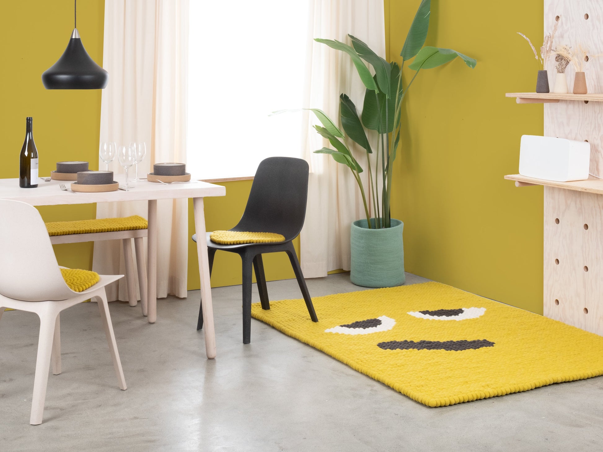 myfelt Horst Filzkugelteppich aus Schurwolle – Bild 2