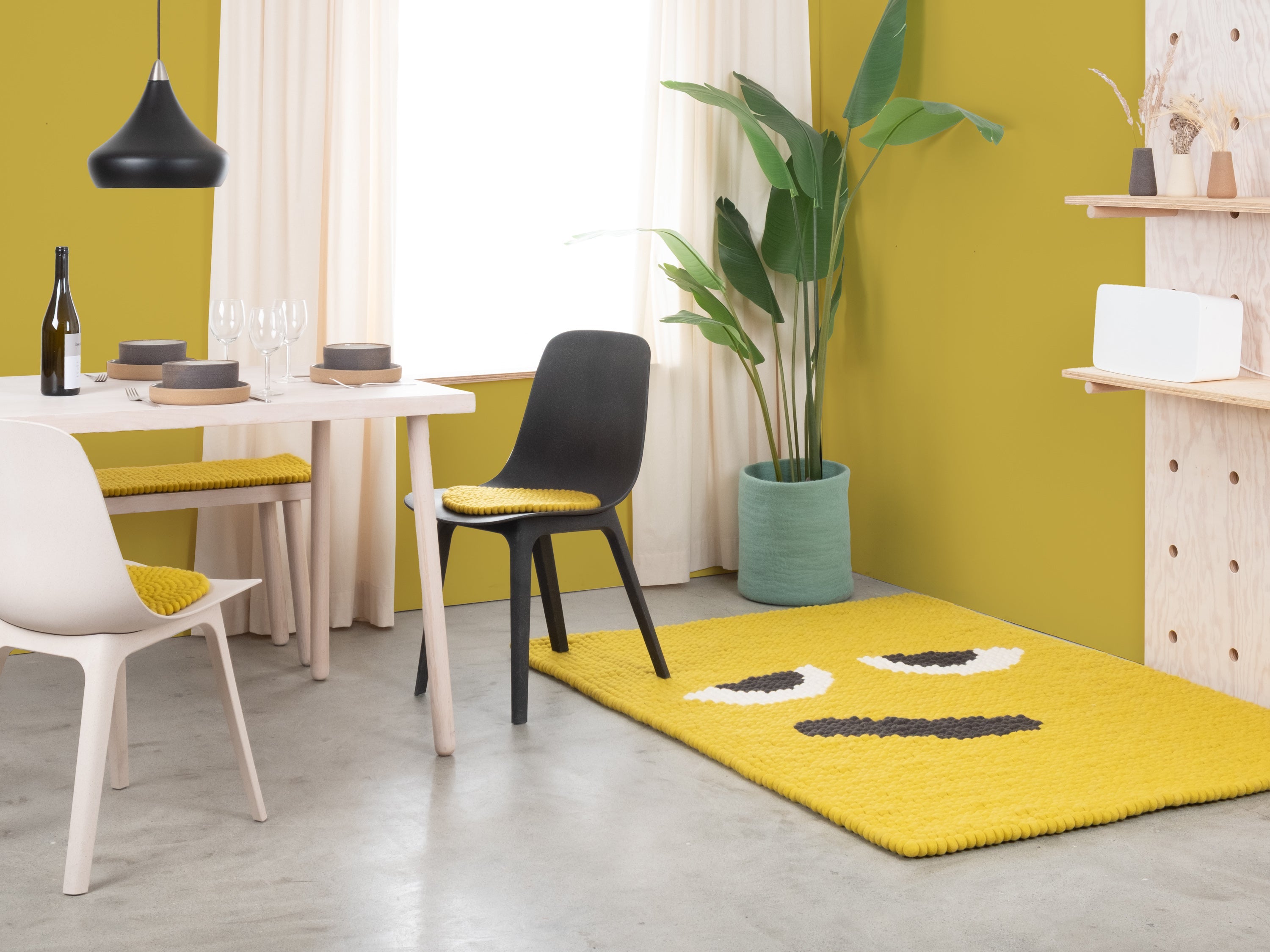 myfelt Horst Filzkugelteppich aus Schurwolle – Bild 2