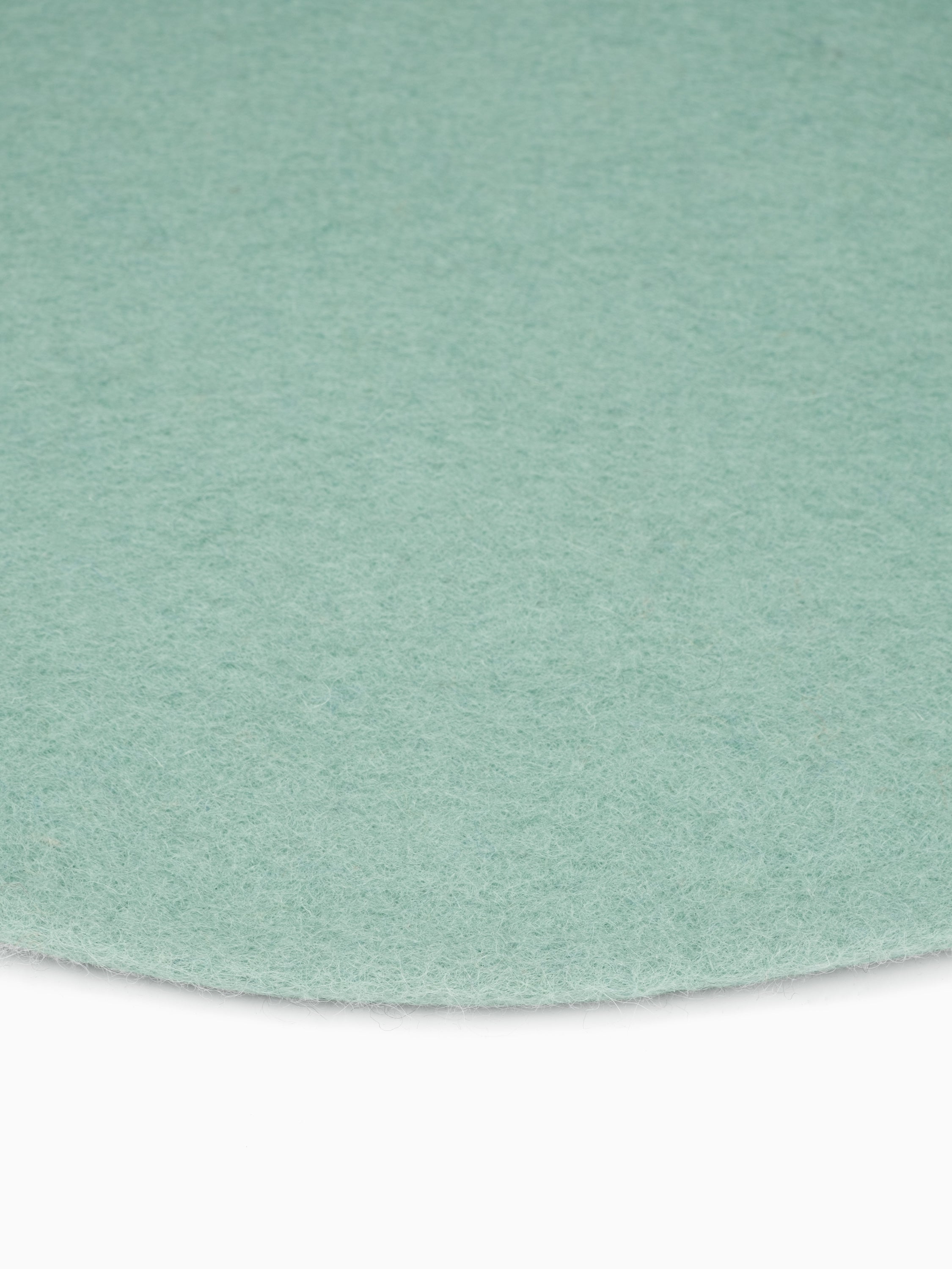 myfelt Fine Filzkugelteppich Blau aus Schurwolle – Bild 3