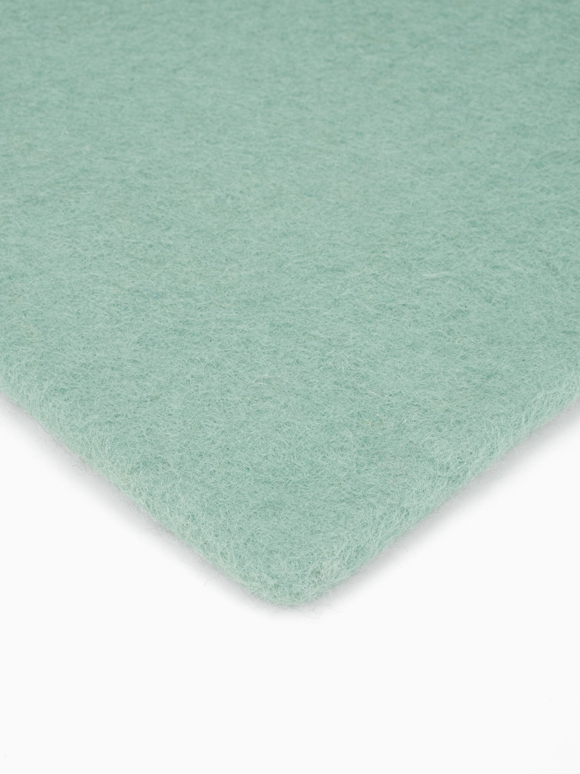 myfelt Fine Filzkugelteppich Blau aus Schurwolle – Bild 3