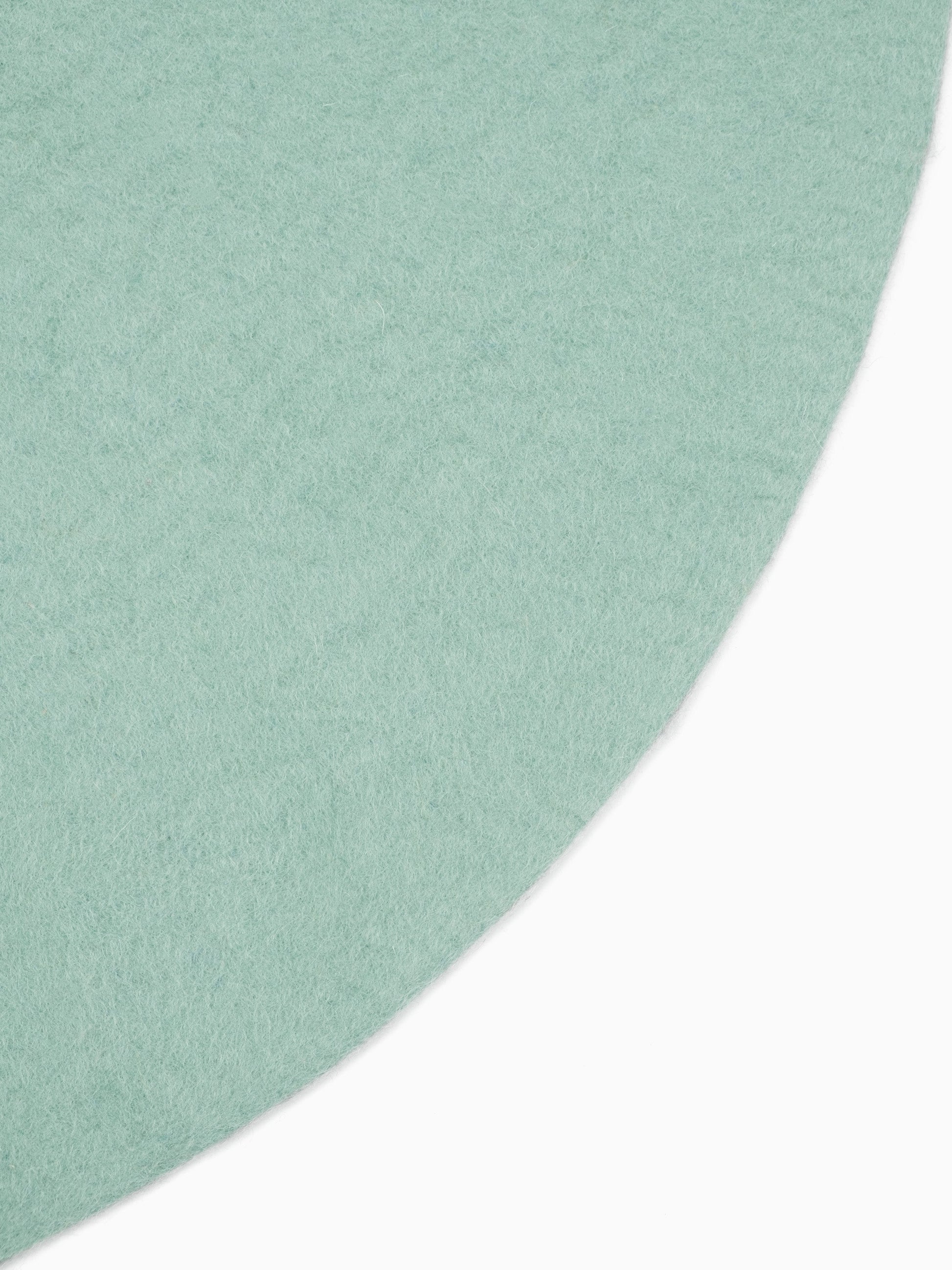 myfelt Fine Filzkugelteppich Blau aus Schurwolle – Bild 4