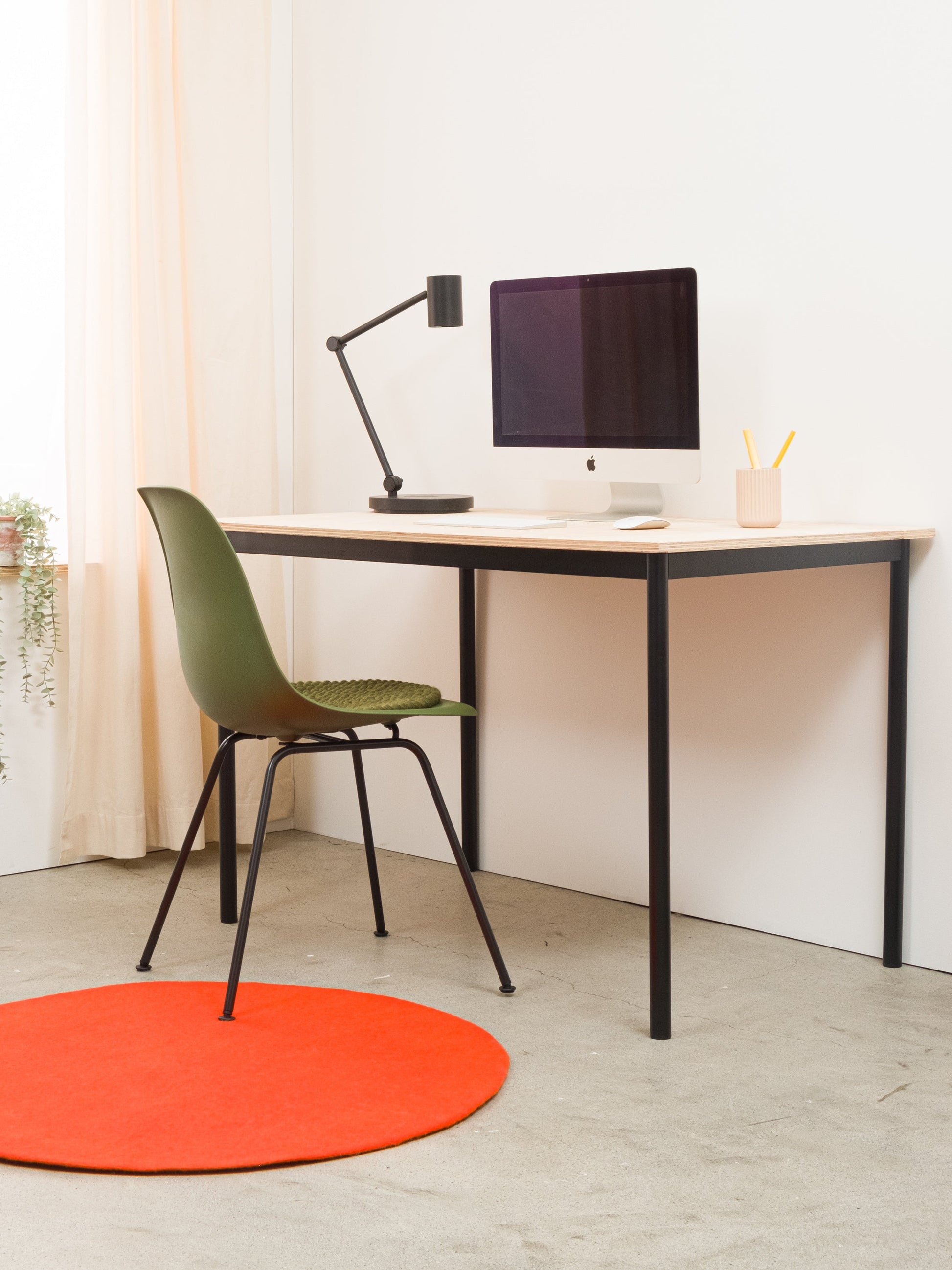 myfelt Mats Filzkugelteppich Rot, Orange aus Schurwolle – Bild 9