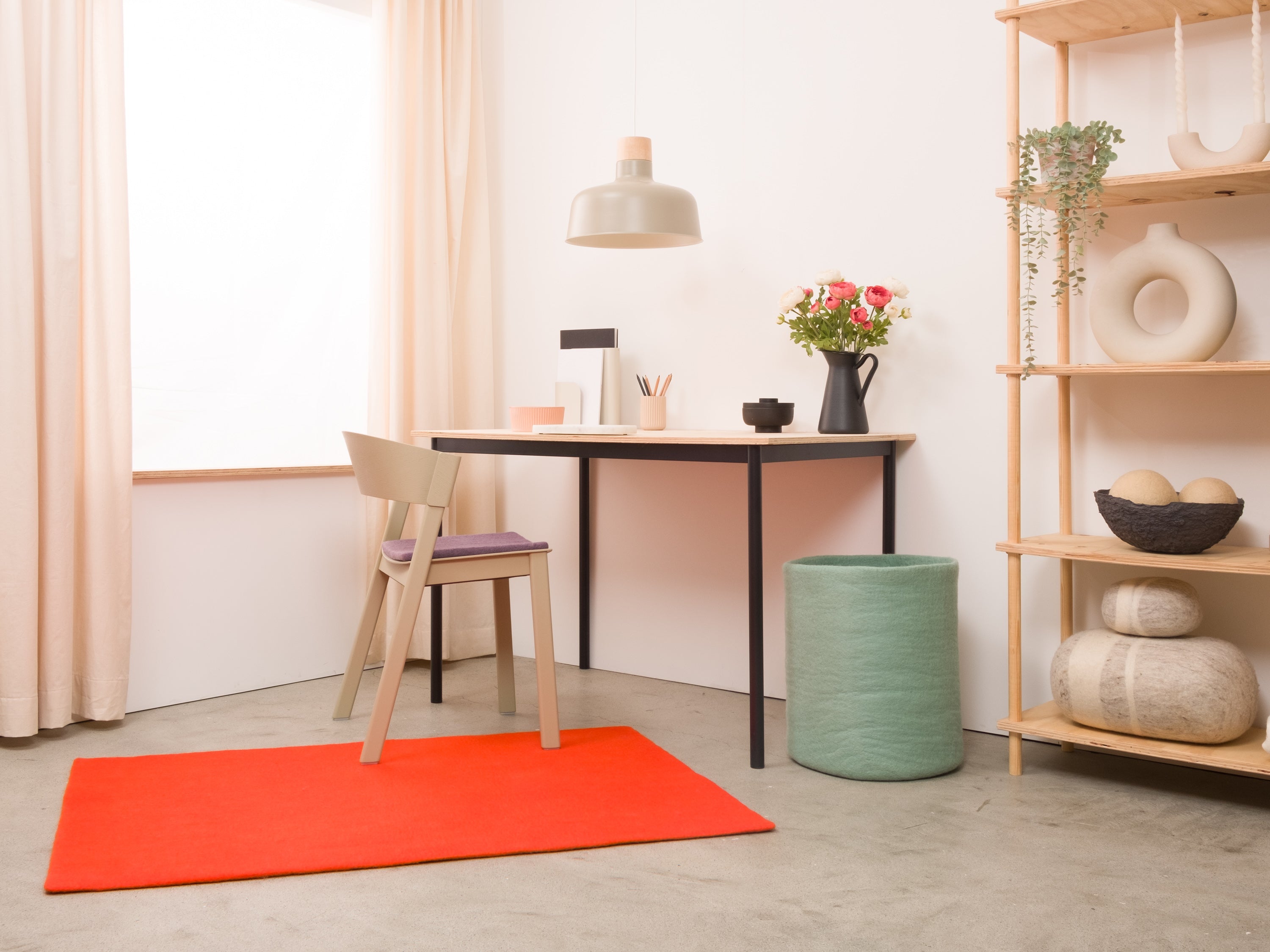 myfelt Mats Filzkugelteppich Rot, Orange aus Schurwolle – Bild 2