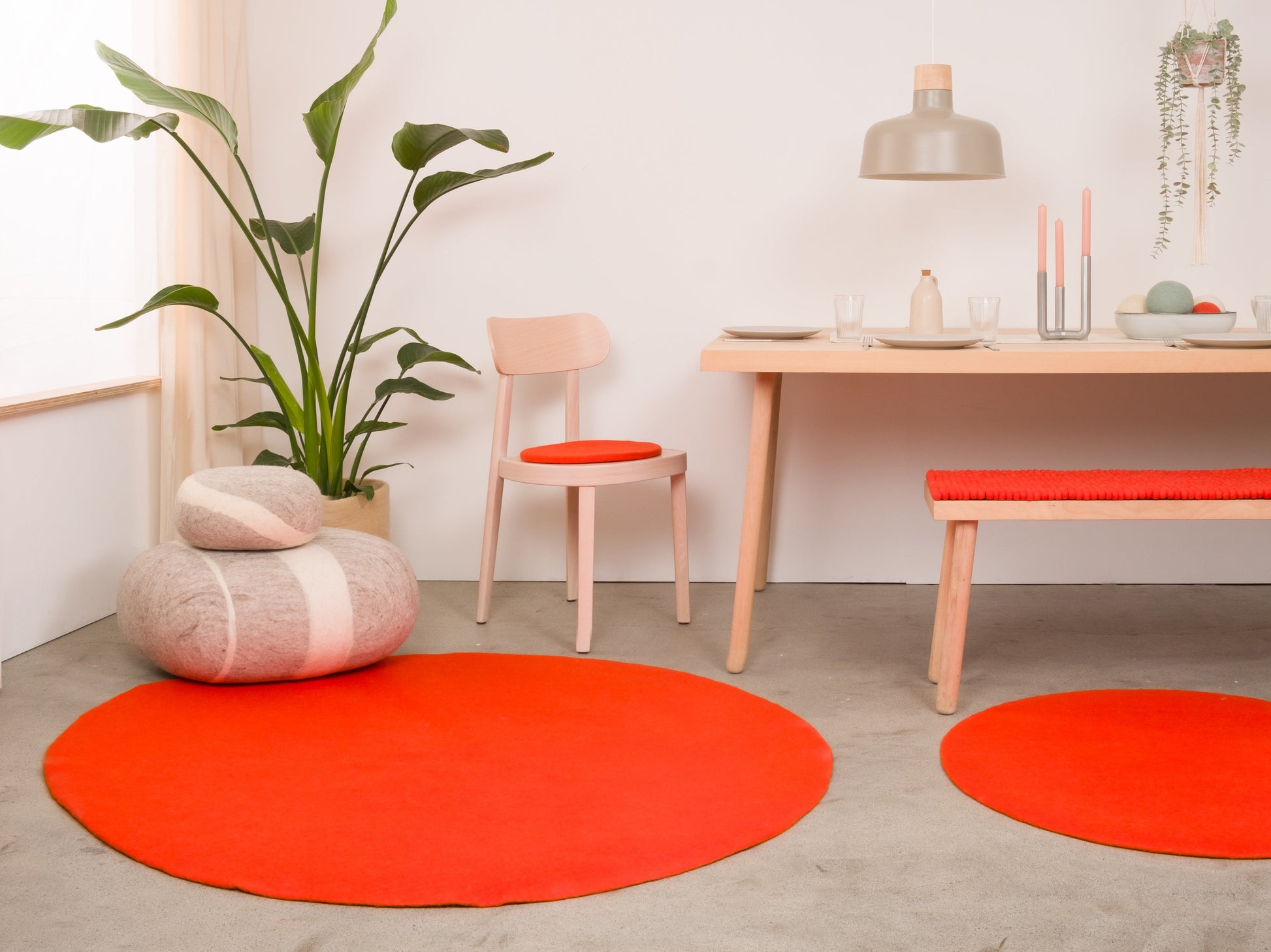myfelt Mats Filzkugelteppich Rot, Orange aus Schurwolle – Bild 7