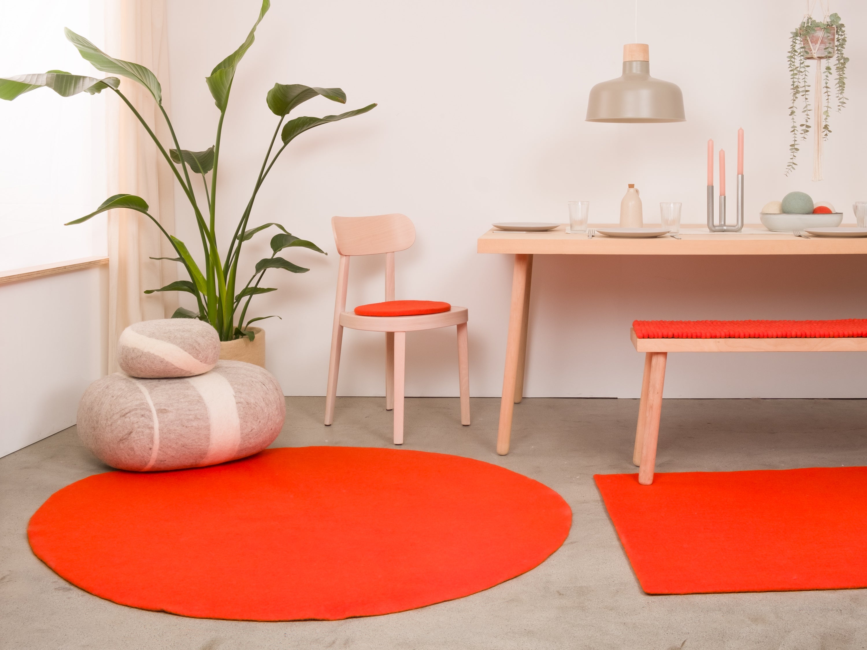 myfelt Mats Filzkugelteppich Rot, Orange aus Schurwolle – Bild 5
