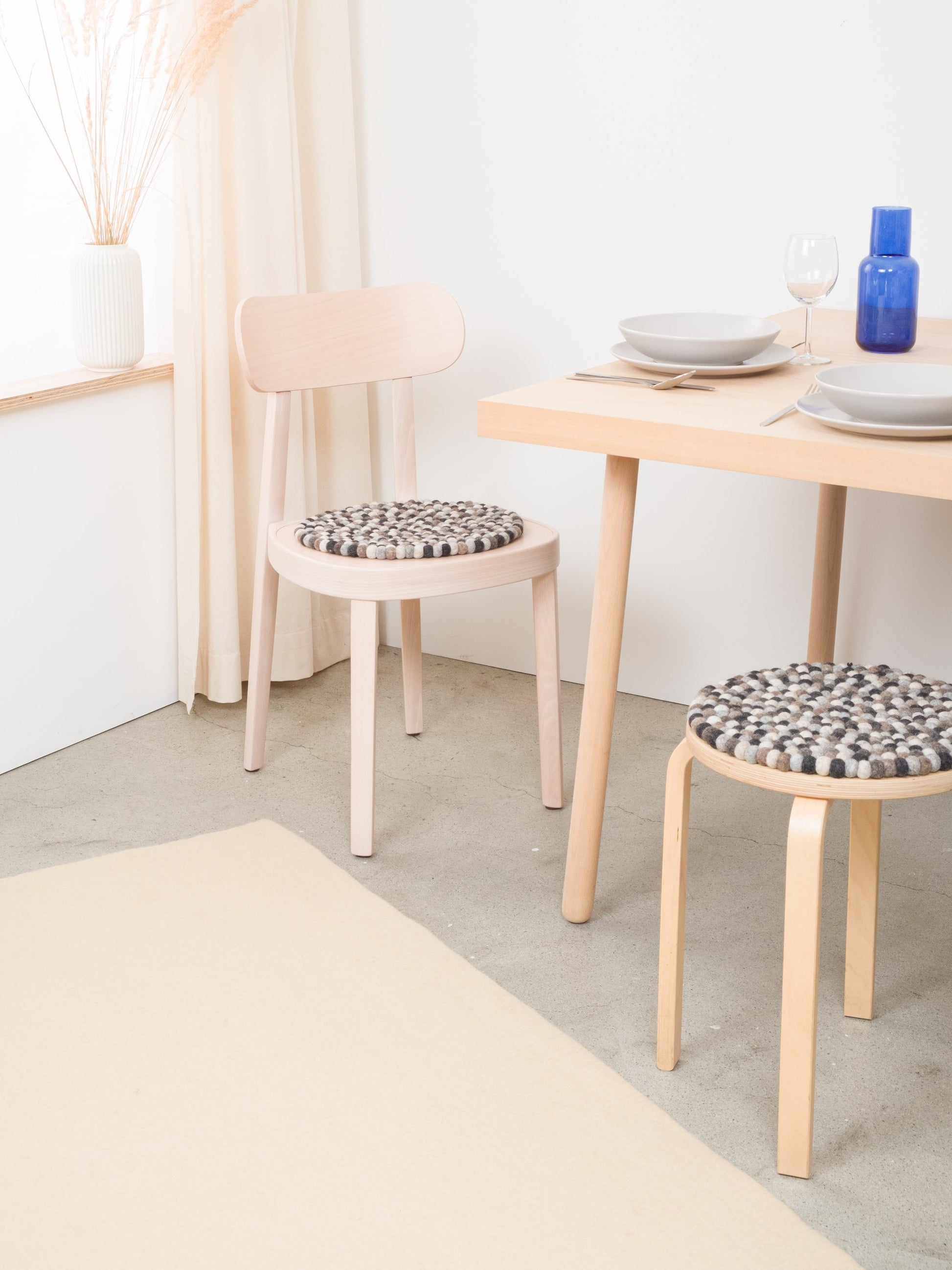 myfelt Néla Sitzkissen aus Schurwolle – Bild 5