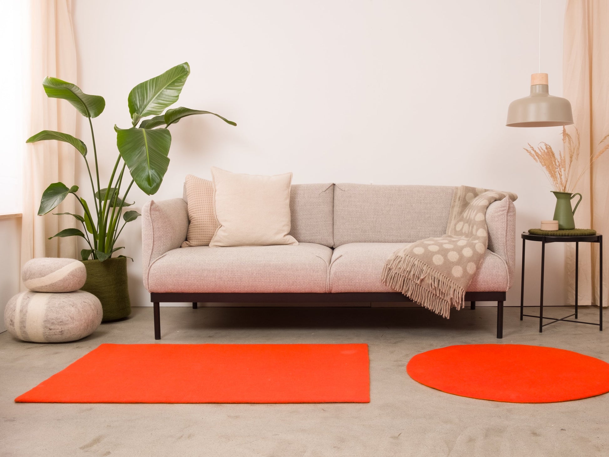 myfelt Mats Filzkugelteppich Rot, Orange aus Schurwolle – Bild 8