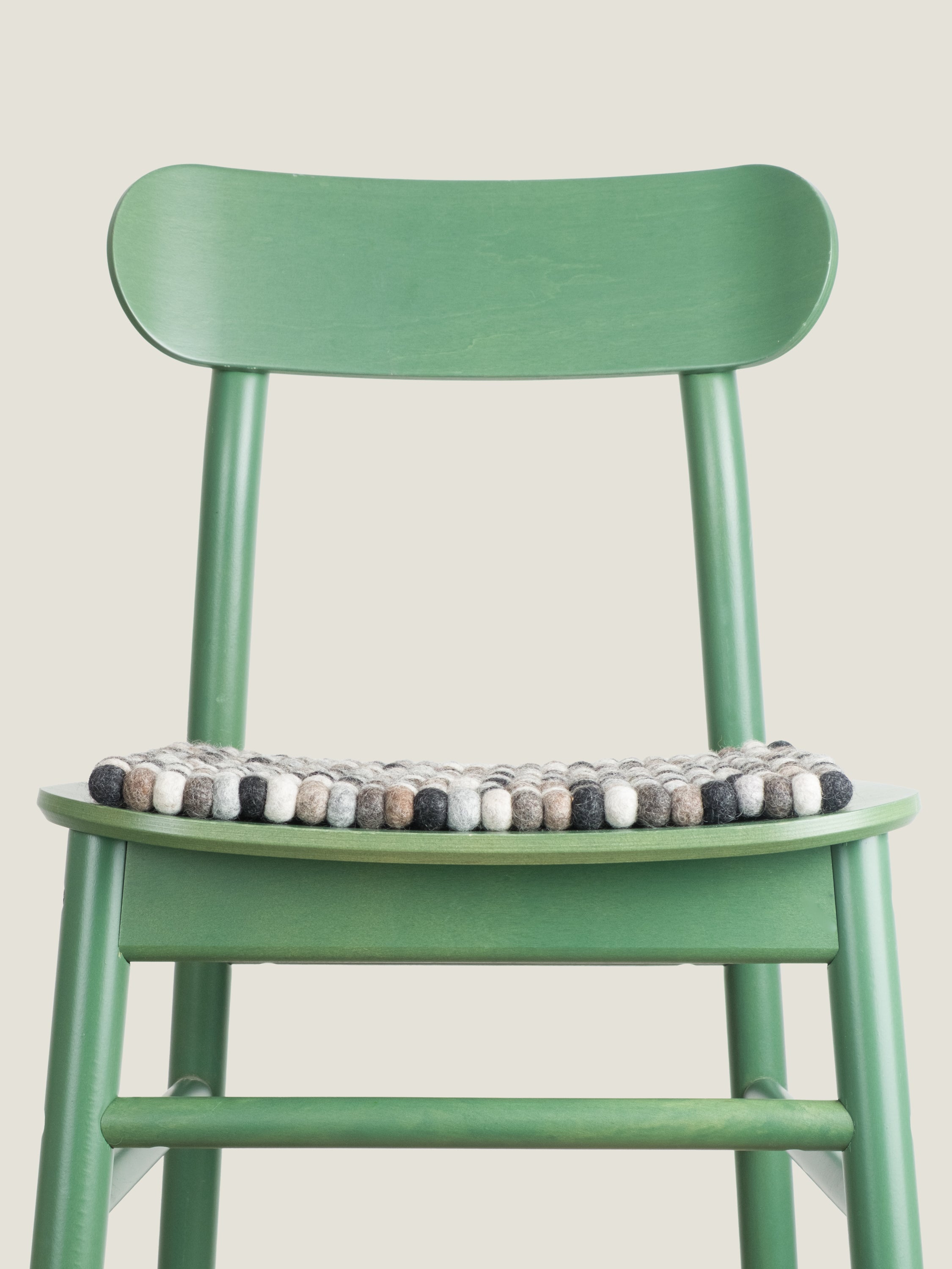 myfelt Néla Sitzkissen aus Schurwolle – Bild 8