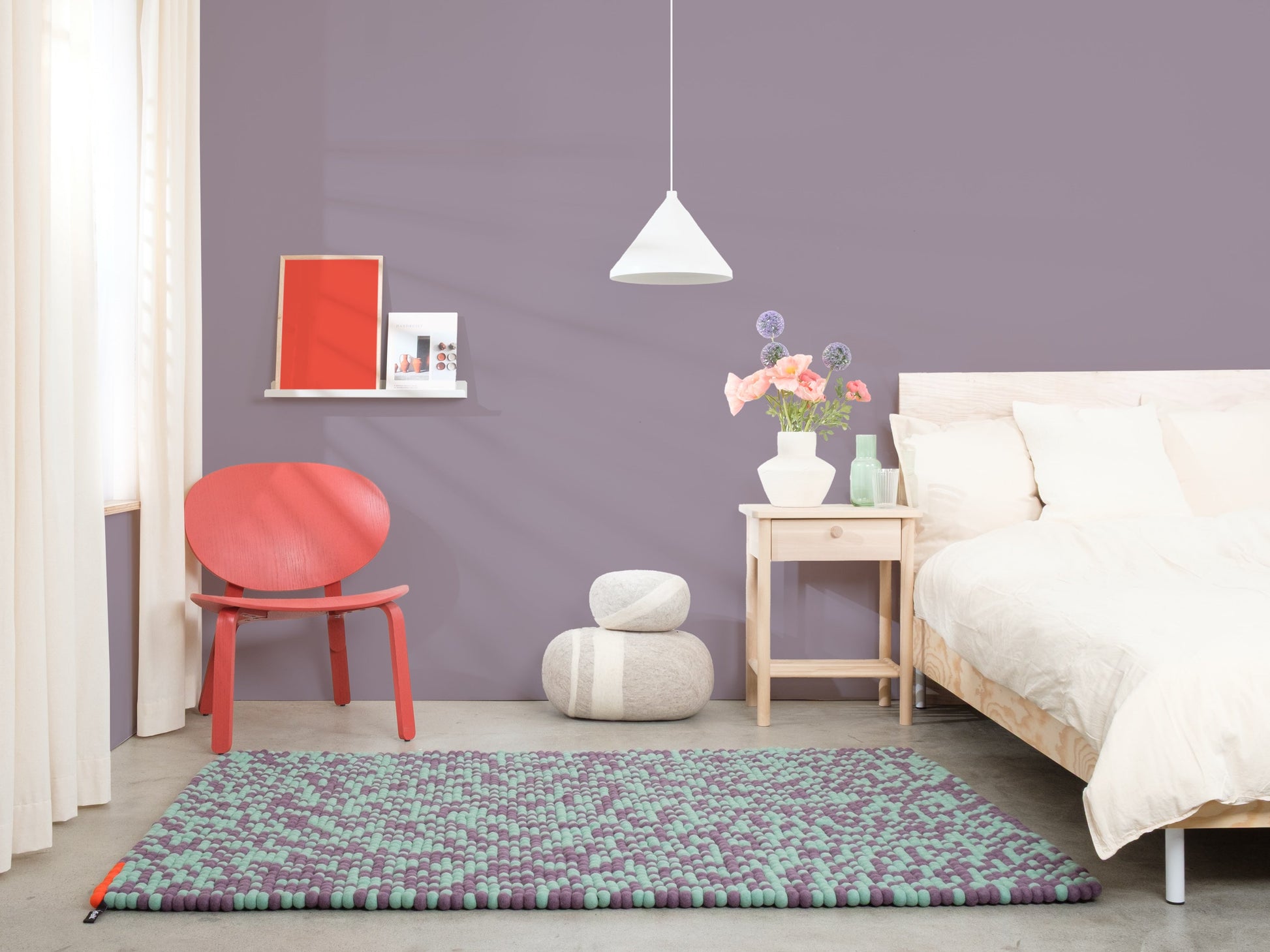 myfelt Aether Filzkugelteppich Grün, Lila aus Schurwolle – Bild 4