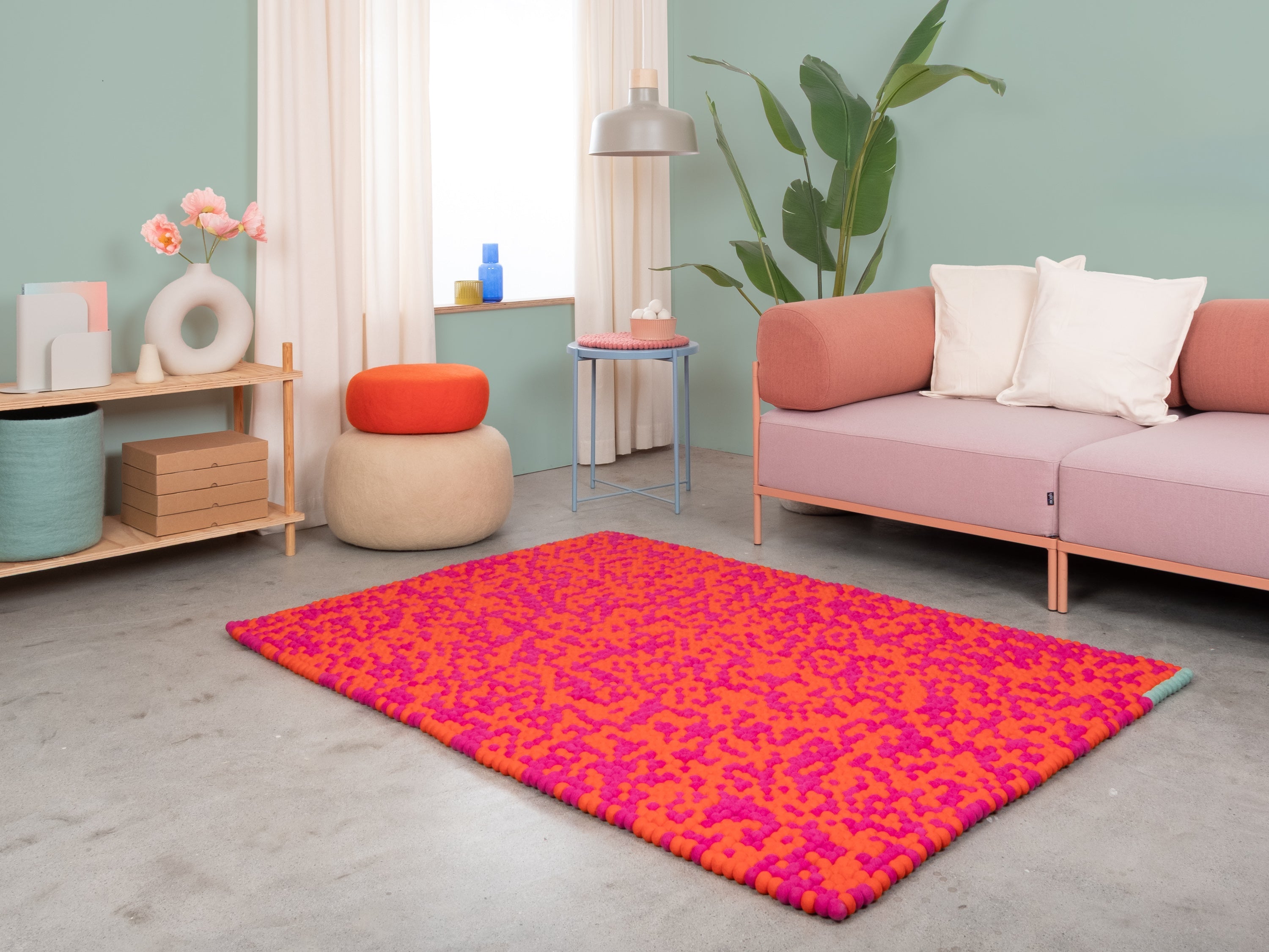 myfelt Lava Filzkugelteppich Beige, Orange aus Schurwolle – Bild 2