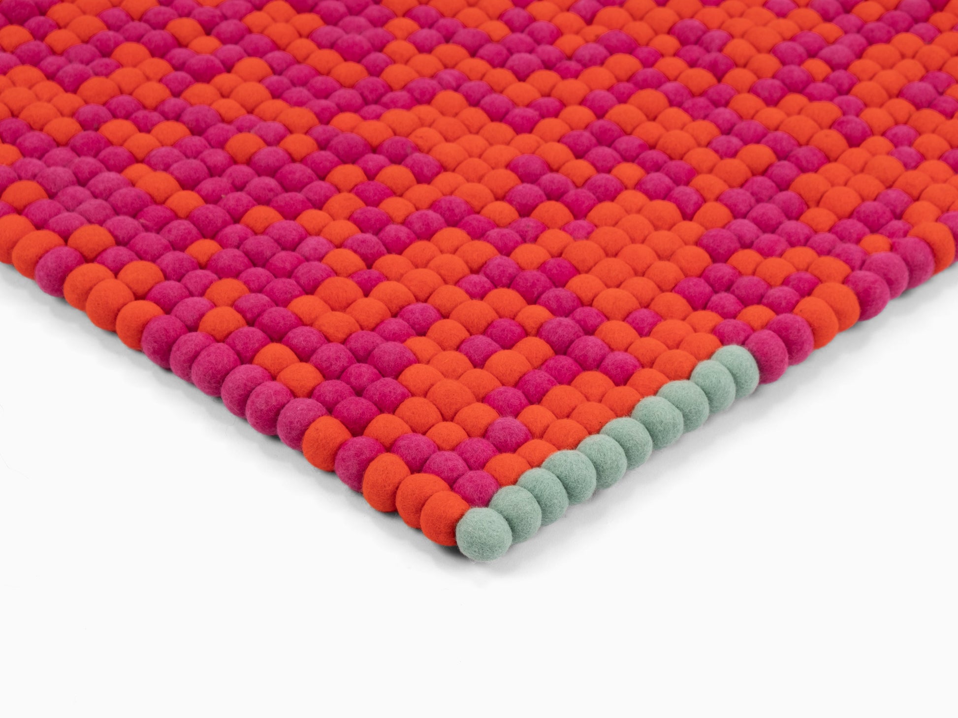 myfelt Lava Filzkugelteppich Beige, Orange aus Schurwolle – Bild 7