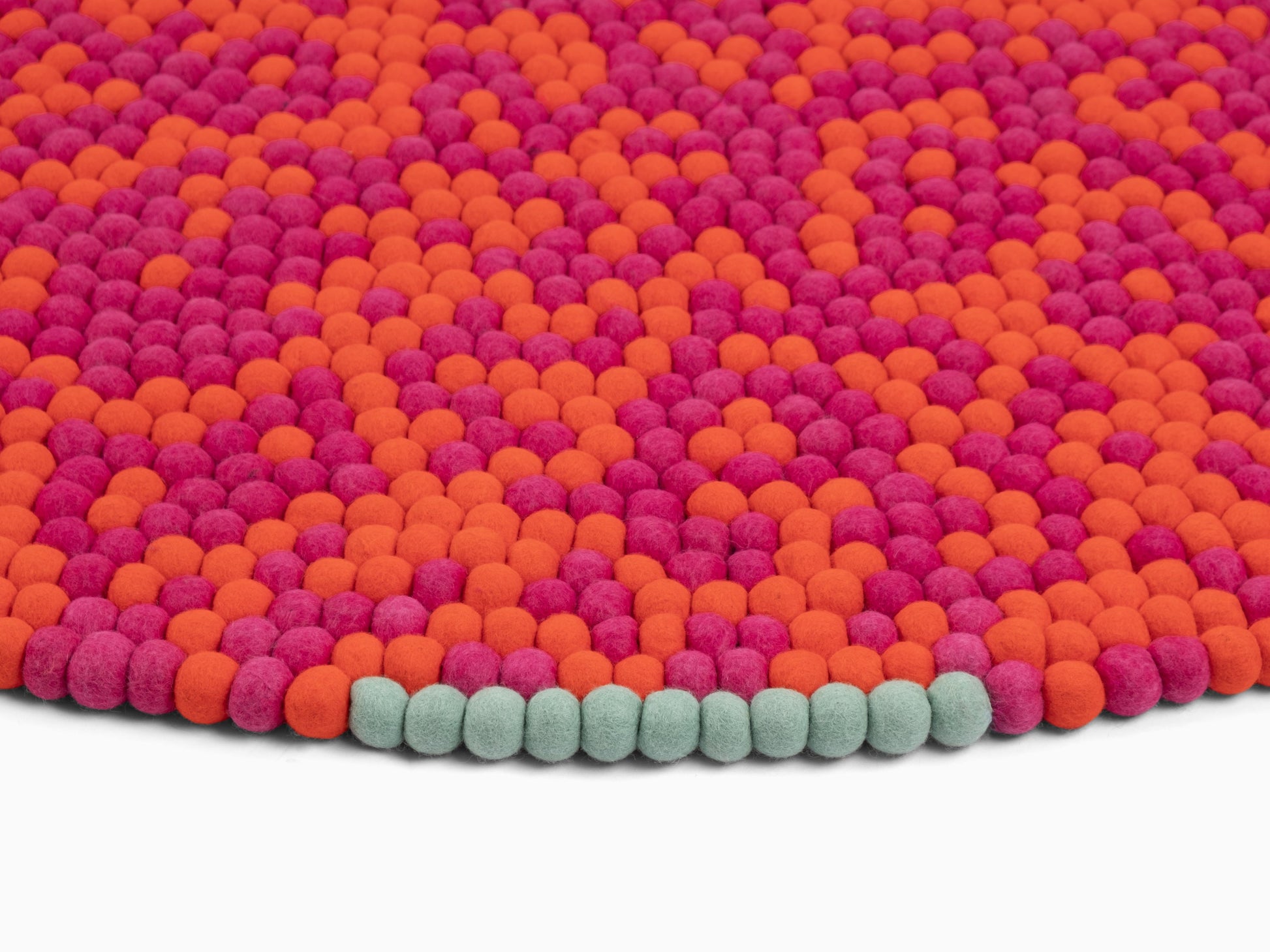 myfelt Lava Filzkugelteppich Beige, Orange aus Schurwolle – Bild 8