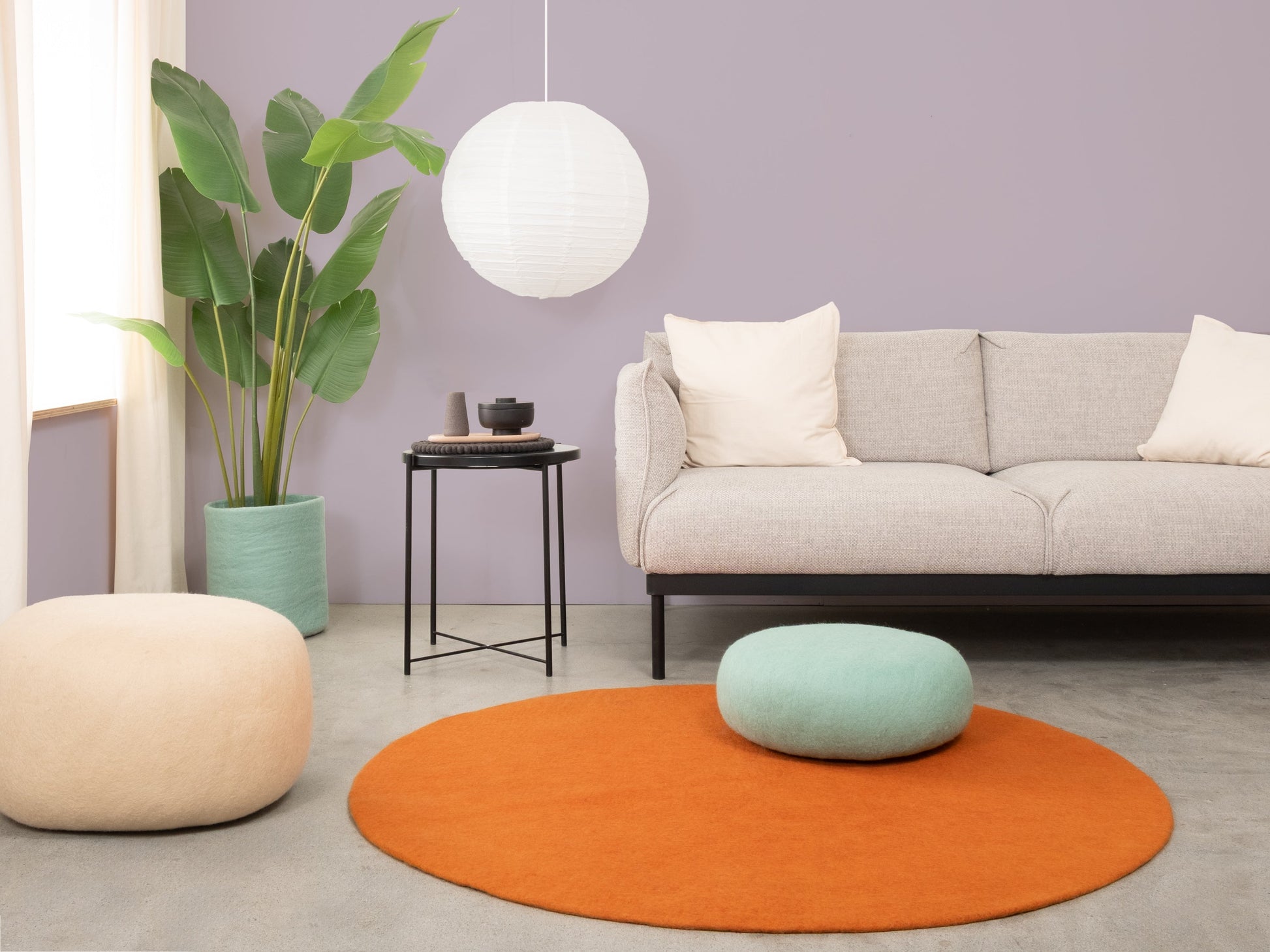 myfelt Afra Filzkugelteppich Orange aus Schurwolle – Bild 4