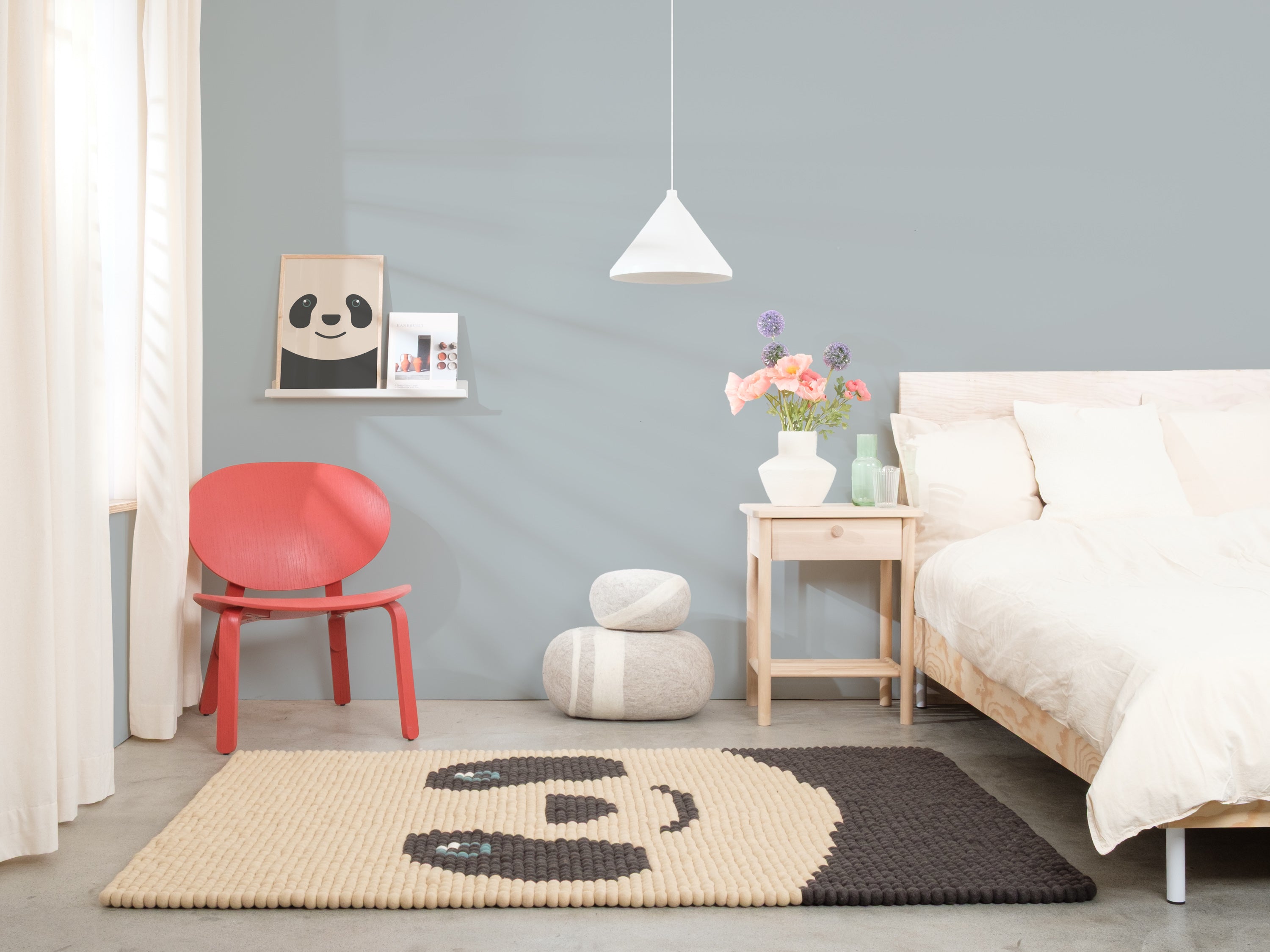 myfelt Bo Filzkugelteppich Weiß, Schwarz aus Schurwolle – Bild 5