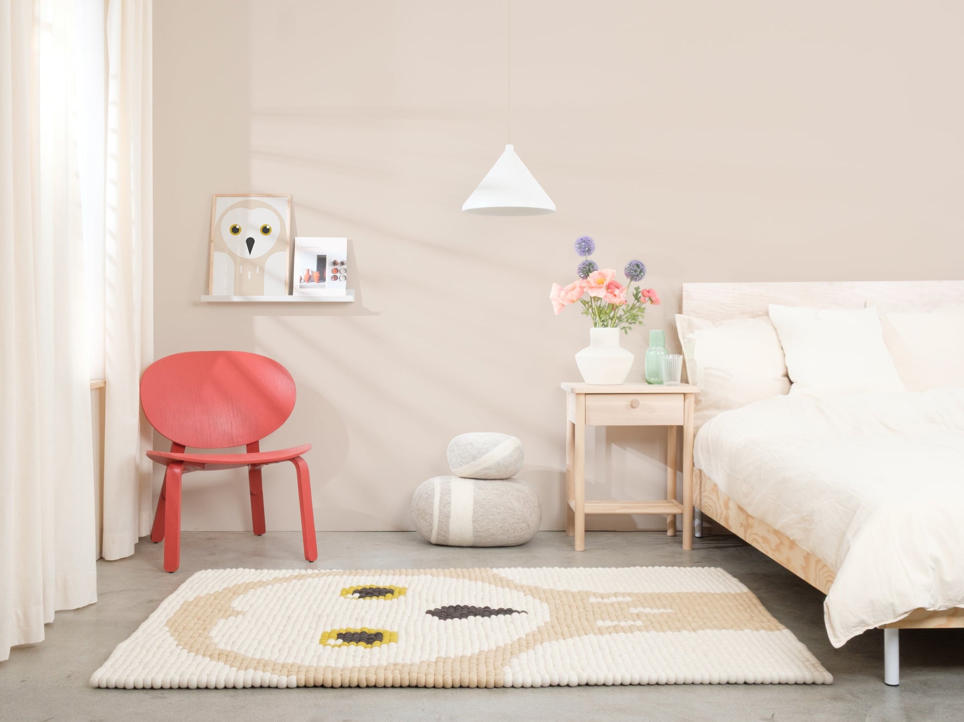 myfelt Evi Filzkugelteppich Grau, Blau aus Schurwolle – Bild 4