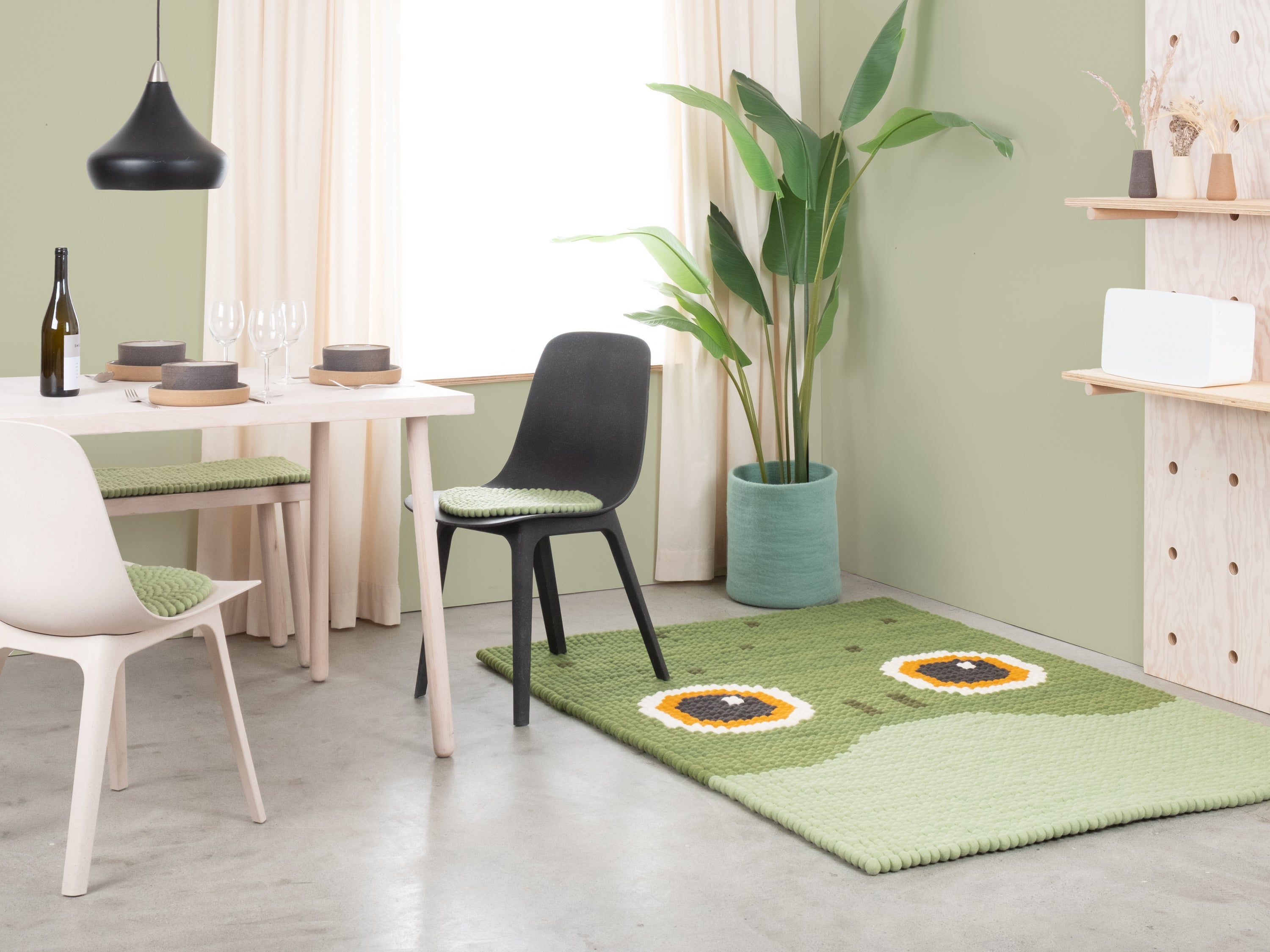 myfelt Käthe Filzkugelteppich Grün aus Schurwolle – Bild 6