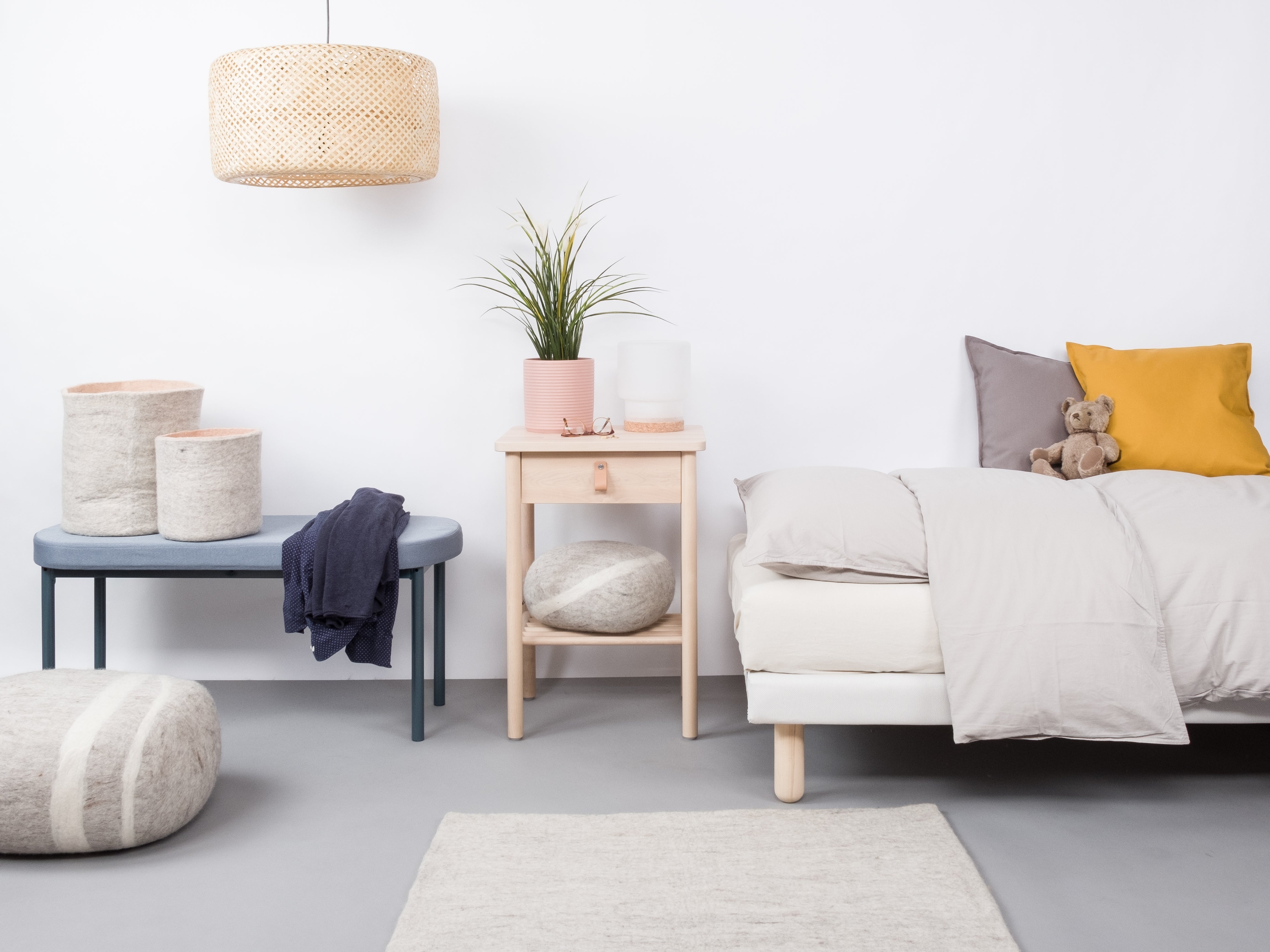 myfelt Béla Filzkugelteppich Beige aus Schurwolle – Bild 4