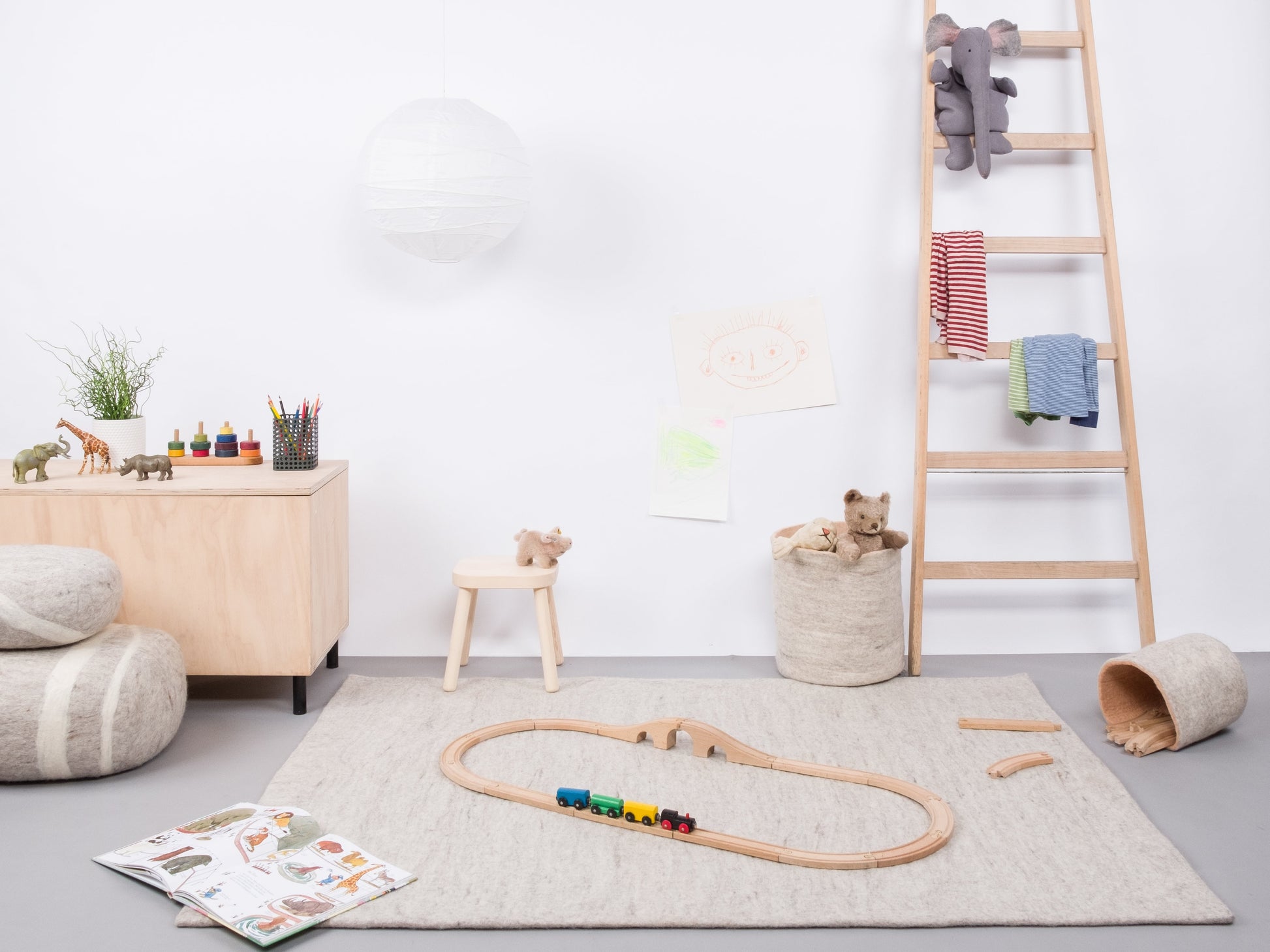 myfelt Béla Filzkugelteppich Beige aus Schurwolle – Bild 5