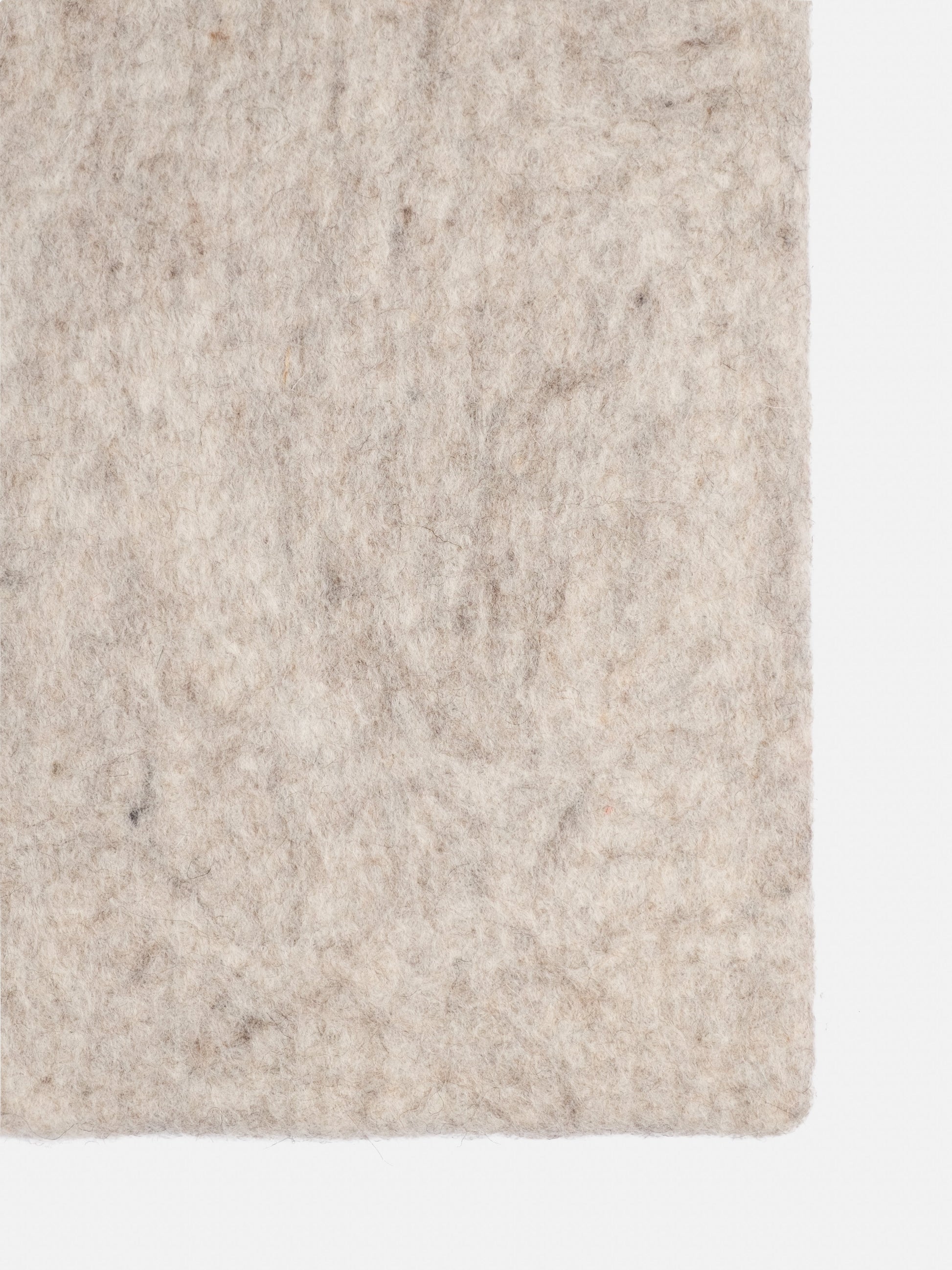myfelt Béla Filzkugelteppich Beige aus Schurwolle – Bild 8