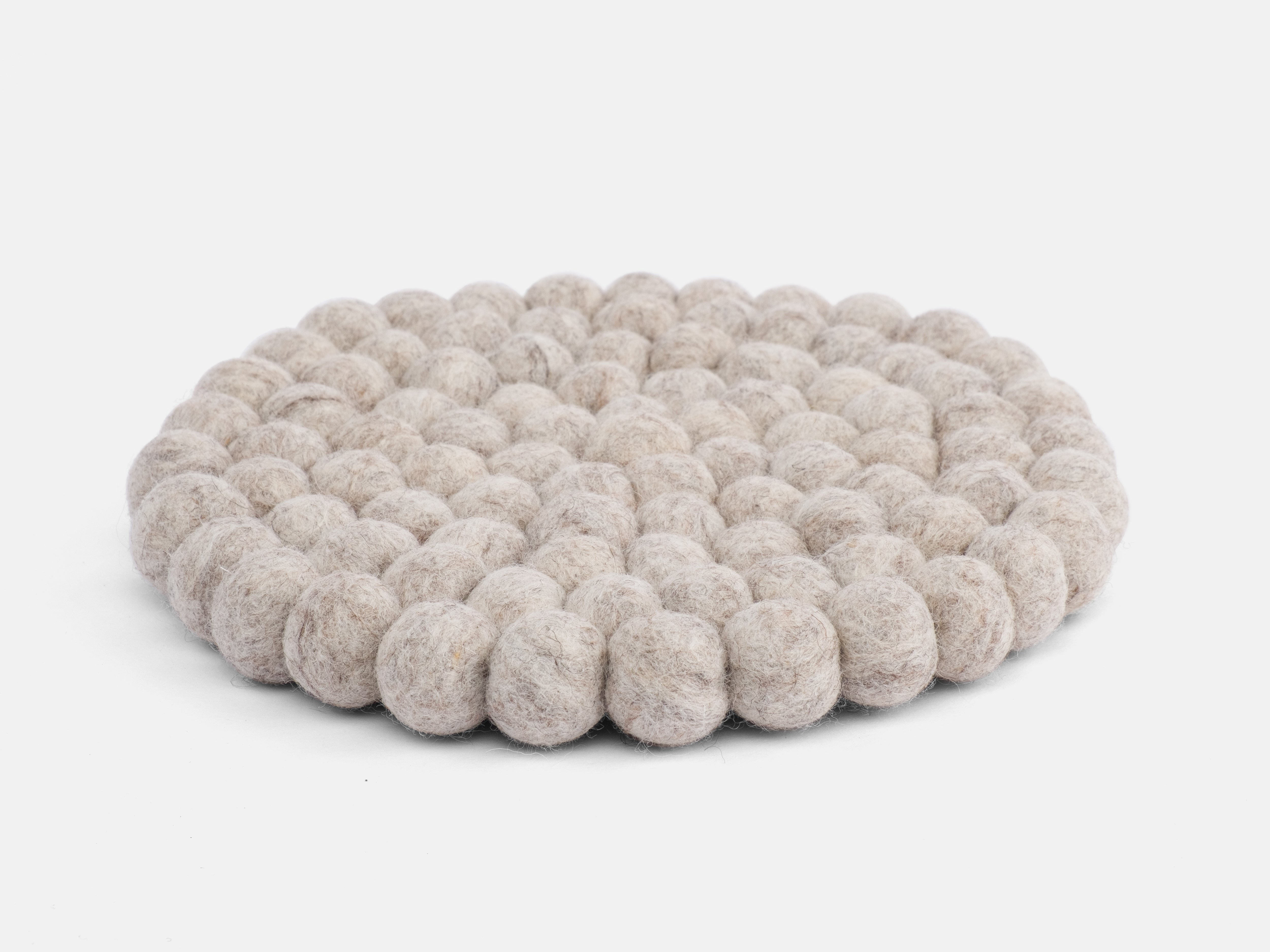 myfelt Béla Untersetzer Beige aus Schurwolle – Bild 5