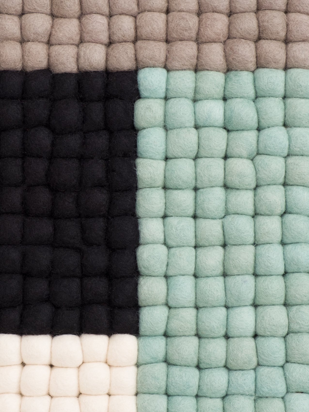 myfelt Cube aus Schurwolle – Bild 3