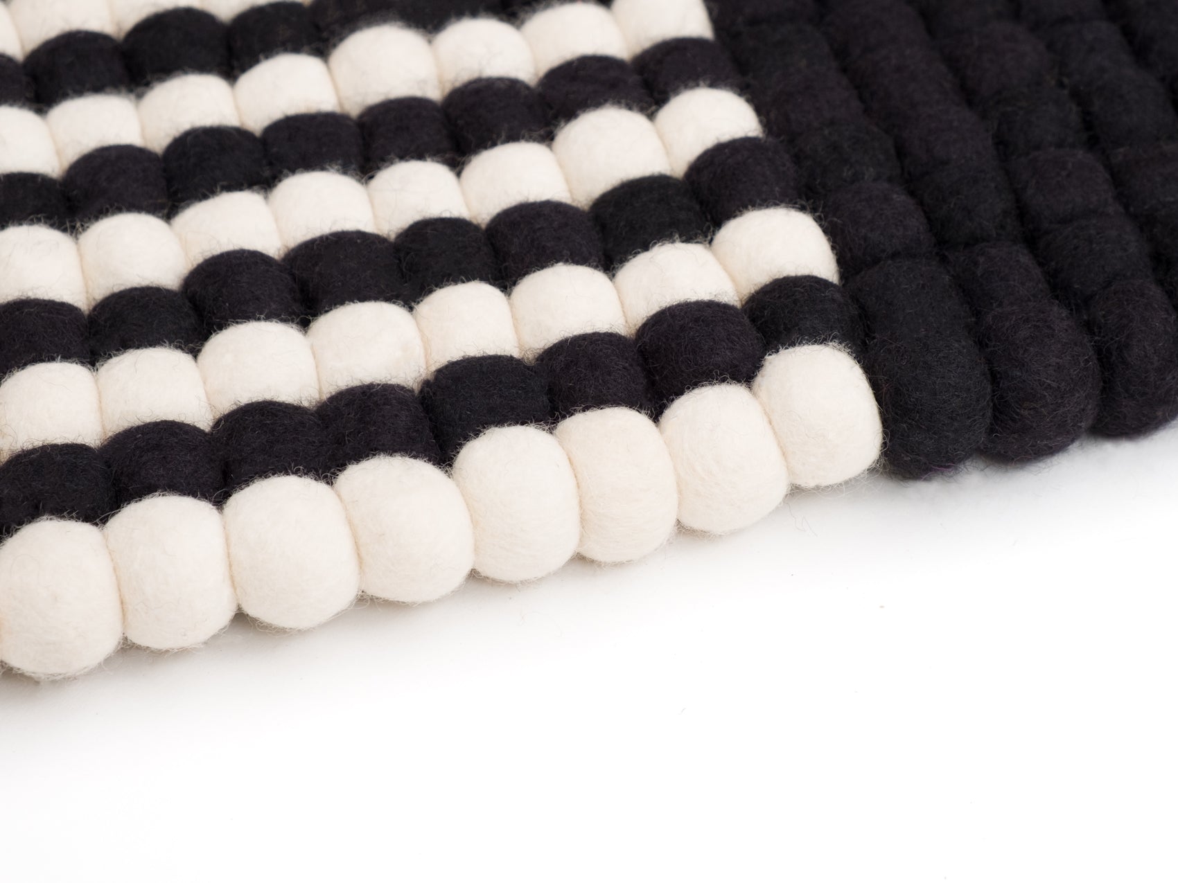 myfelt Lino Rugs aus Schurwolle – Bild 3