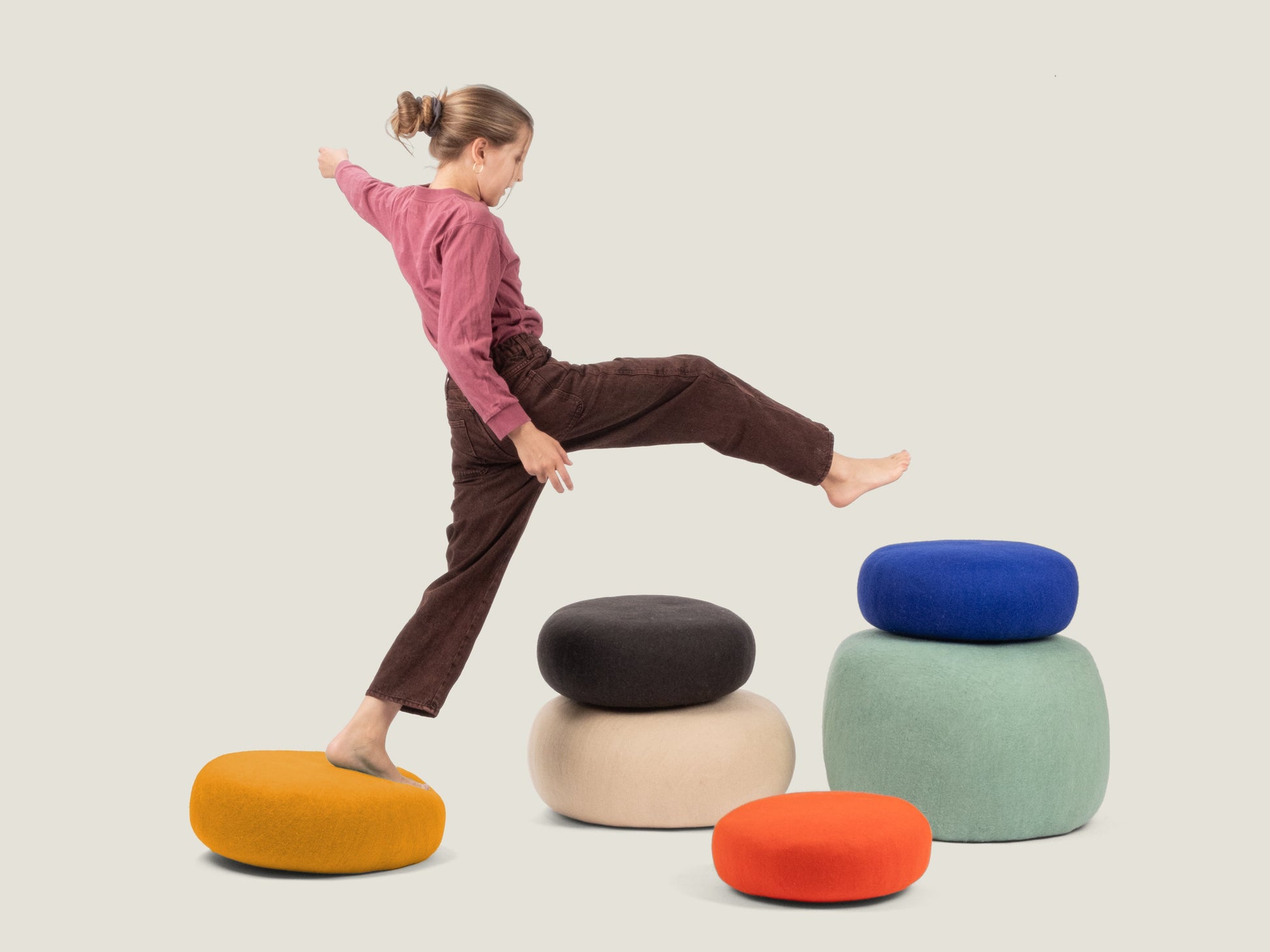 myfelt Fine Sitzkissen Blau, Beige aus Schurwolle – Bild 10