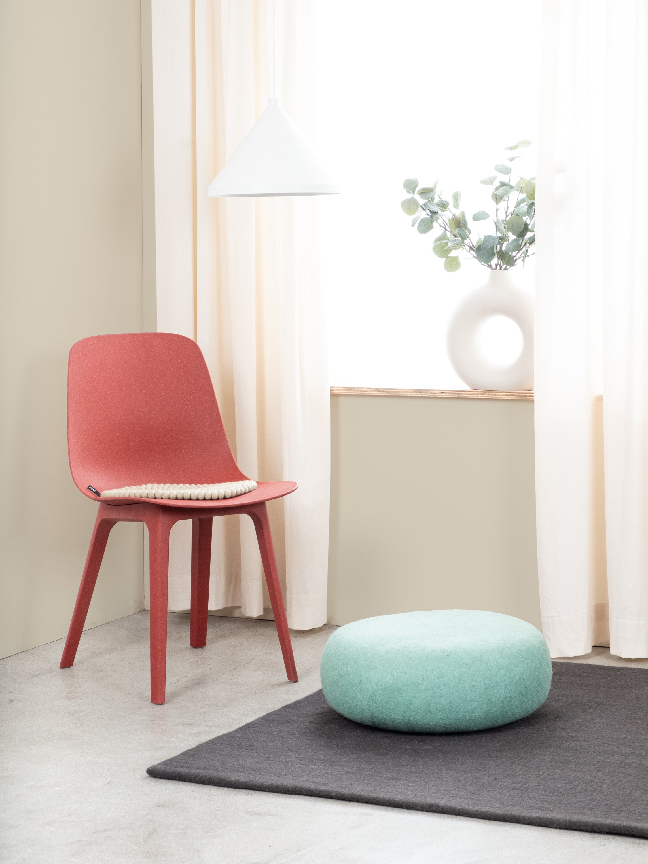 myfelt Fine Sitzkissen Blau, Beige aus Schurwolle – Bild 4