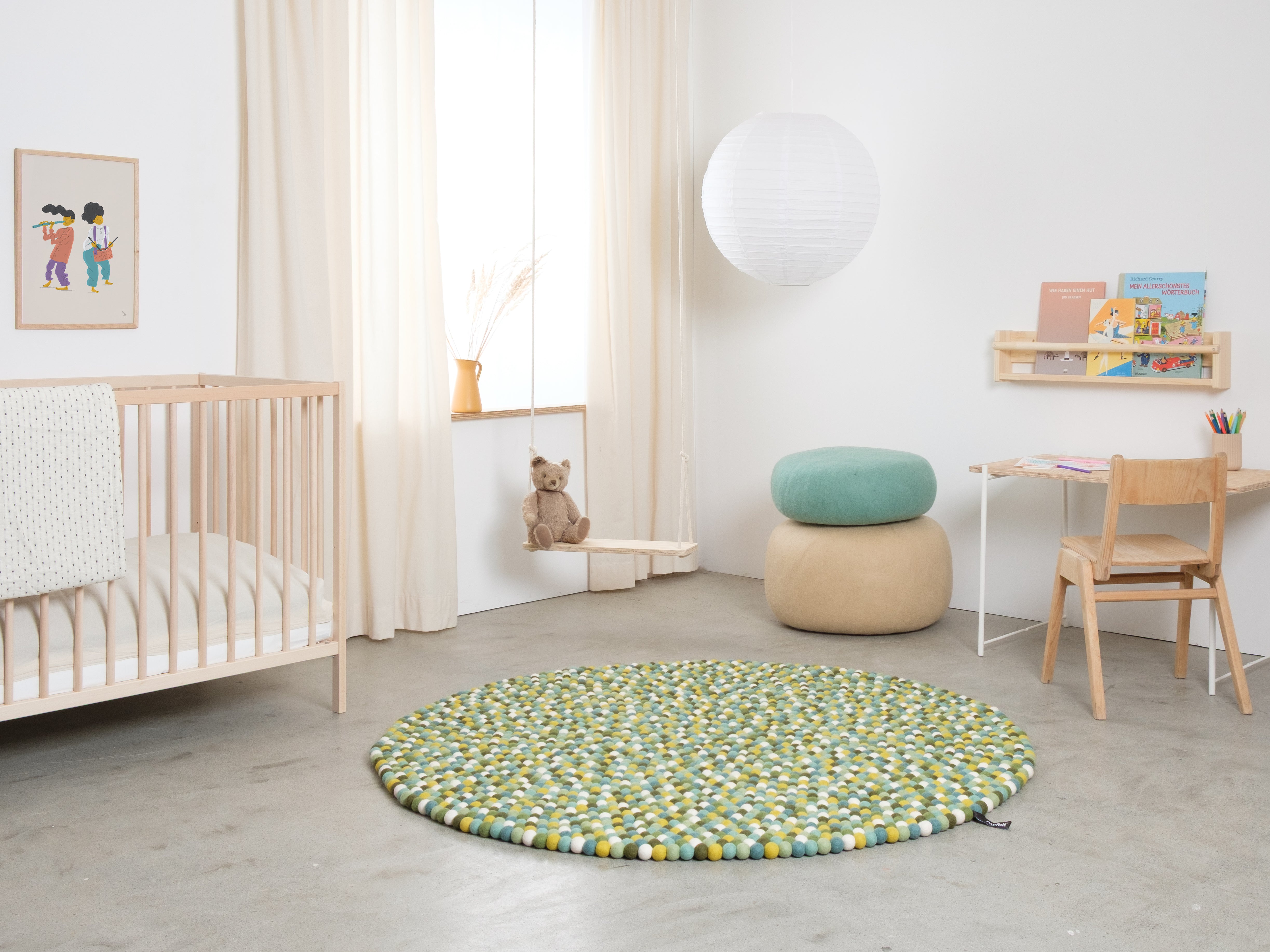 myfelt Finn Filzkugelteppich Blau, Grün, Gelb aus Schurwolle – Bild 2
