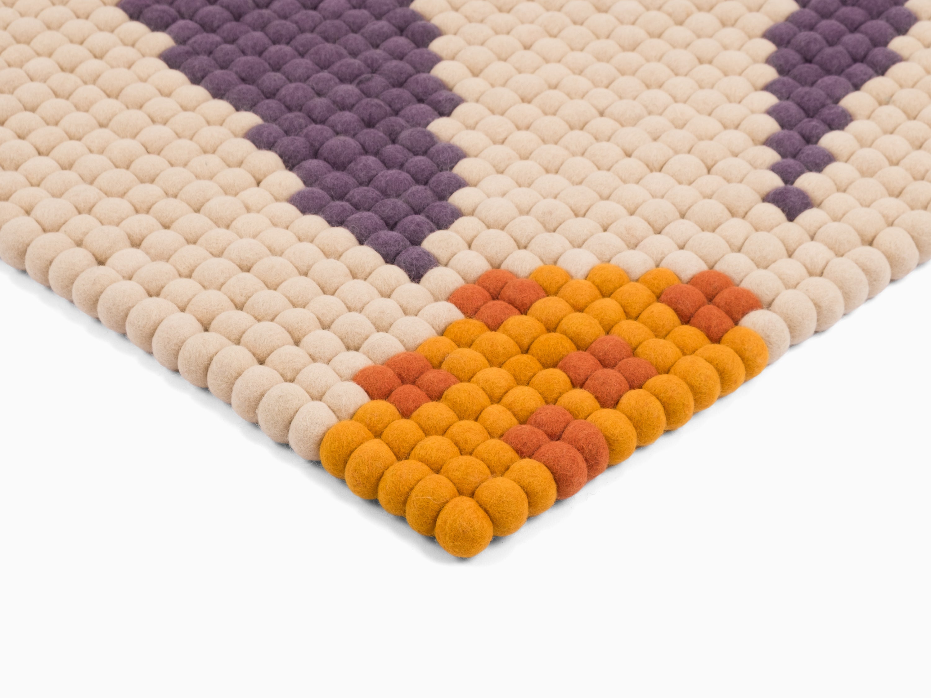 myfelt Daisy Filzkugelteppich aus Schurwolle – Bild 8
