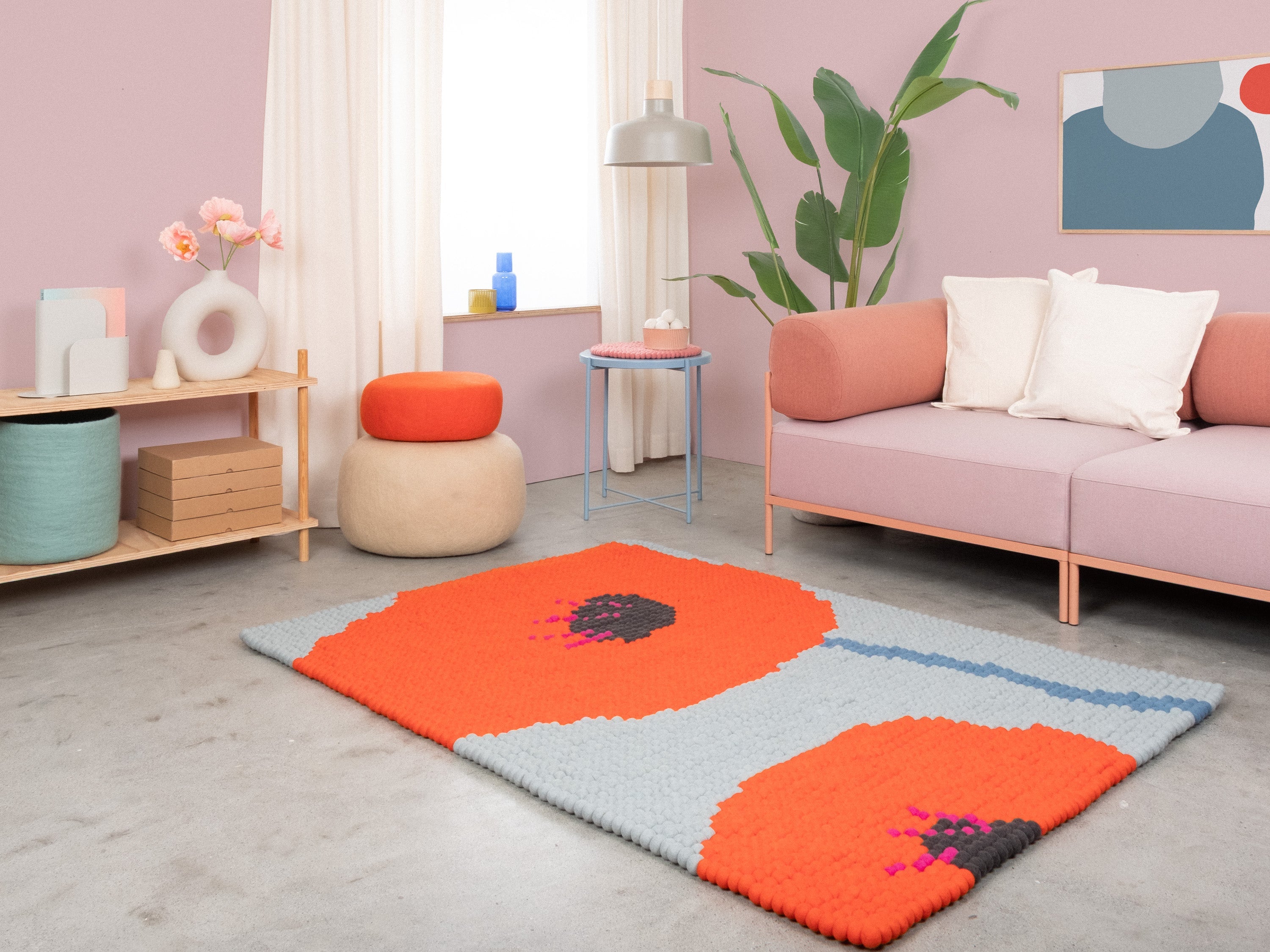 myfelt Poppy Filzkugelteppich Rot aus Schurwolle – Bild 3