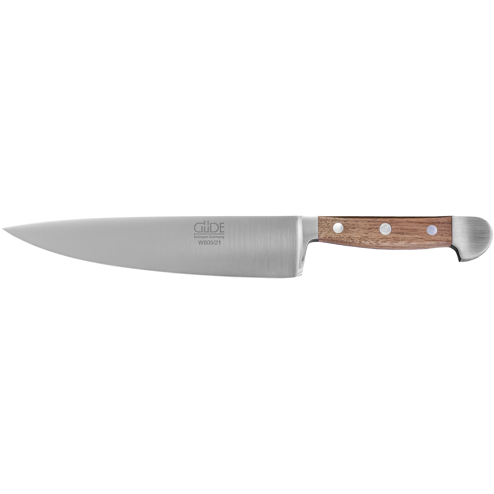 Ein Bild aus dem Taiga Store von taiga.green. Ein Kochmesser aus rostfreiem Stahl mit einer scharfen, breiten Klinge und einem mit drei Nieten befestigten Holzgriff, fotografiert auf weißem Hintergrund. Jetzt bestellen im Eco Shop von www.taiga.green. Hier nachhaltig einkaufen mit dem Taiga Eco Rating