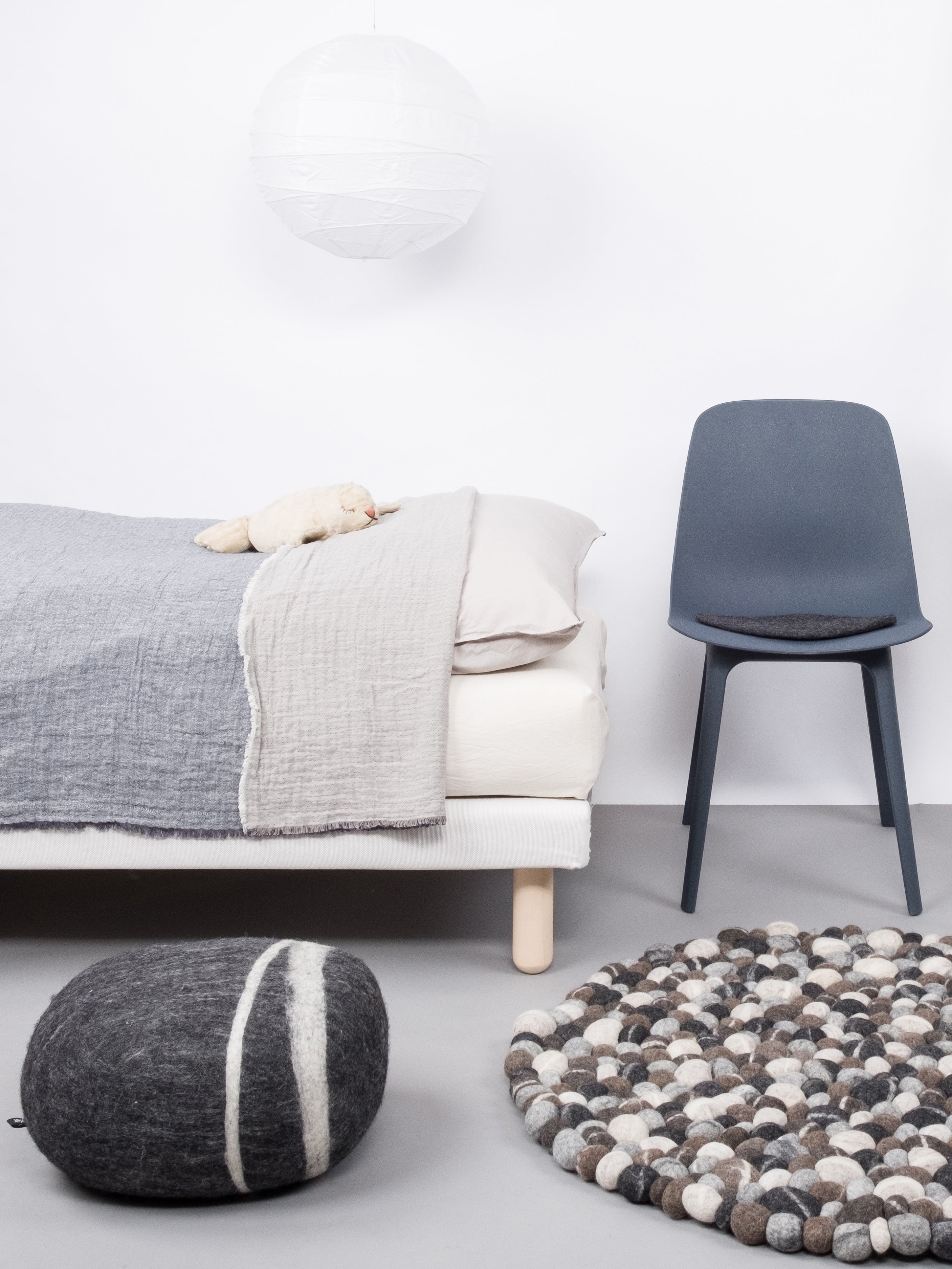 myfelt Hardy Filzkugelteppich Beige aus Schurwolle – Bild 5