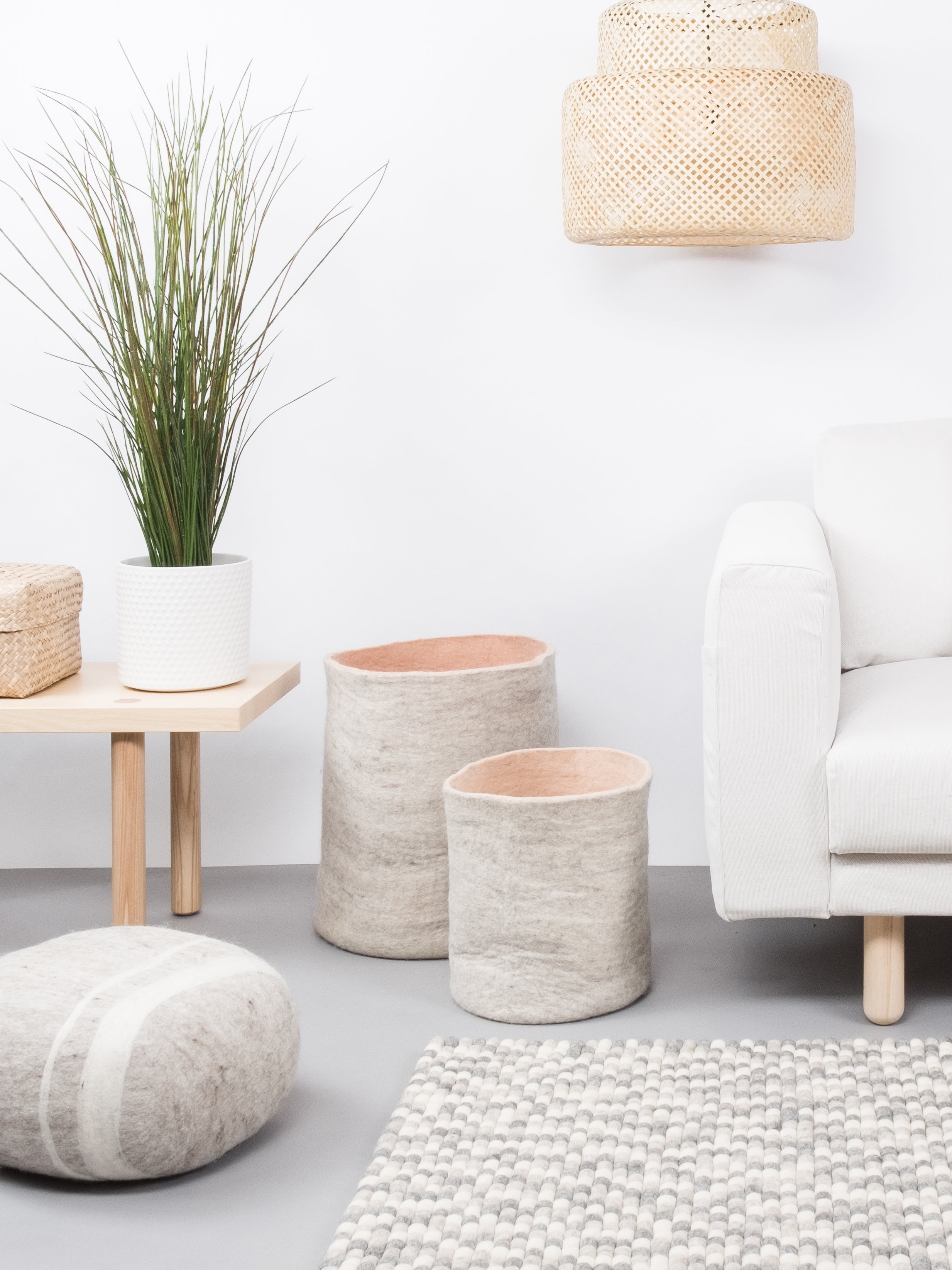myfelt Hella Filzkugelteppich aus Schurwolle – Bild 2