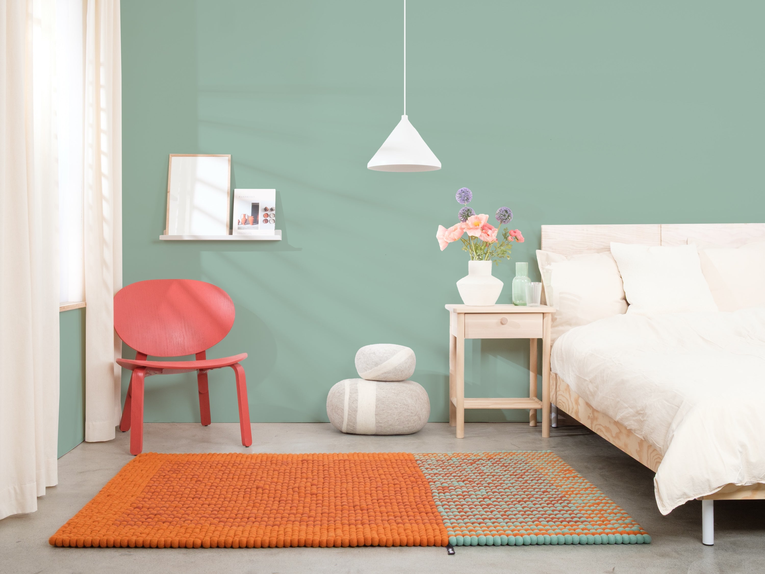 myfelt Sahara Filzkugelteppich Beige, Braun aus Schurwolle – Bild 5
