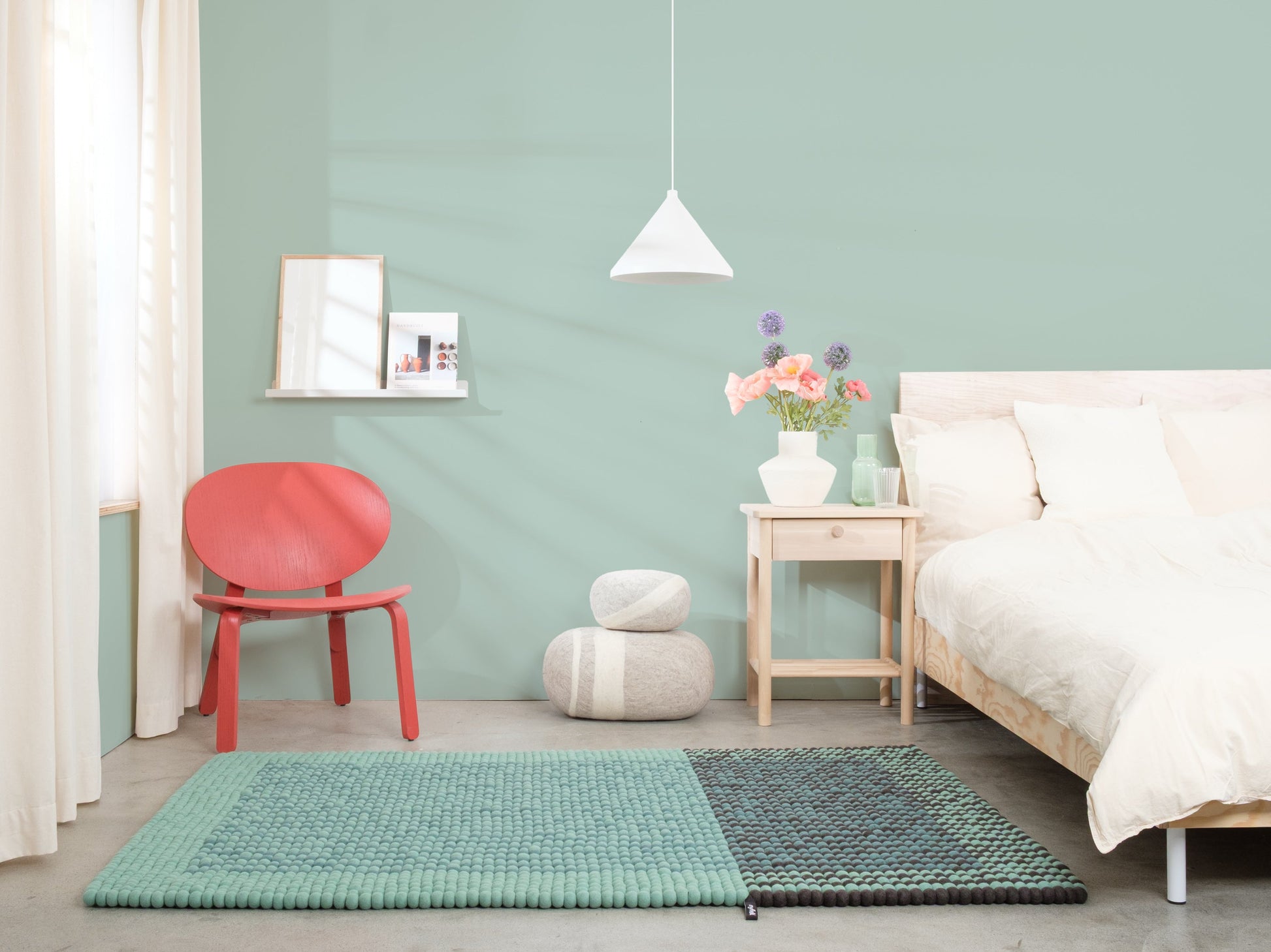 myfelt Yukon Filzkugelteppich Grau, Blau, Grün aus Schurwolle – Bild 5