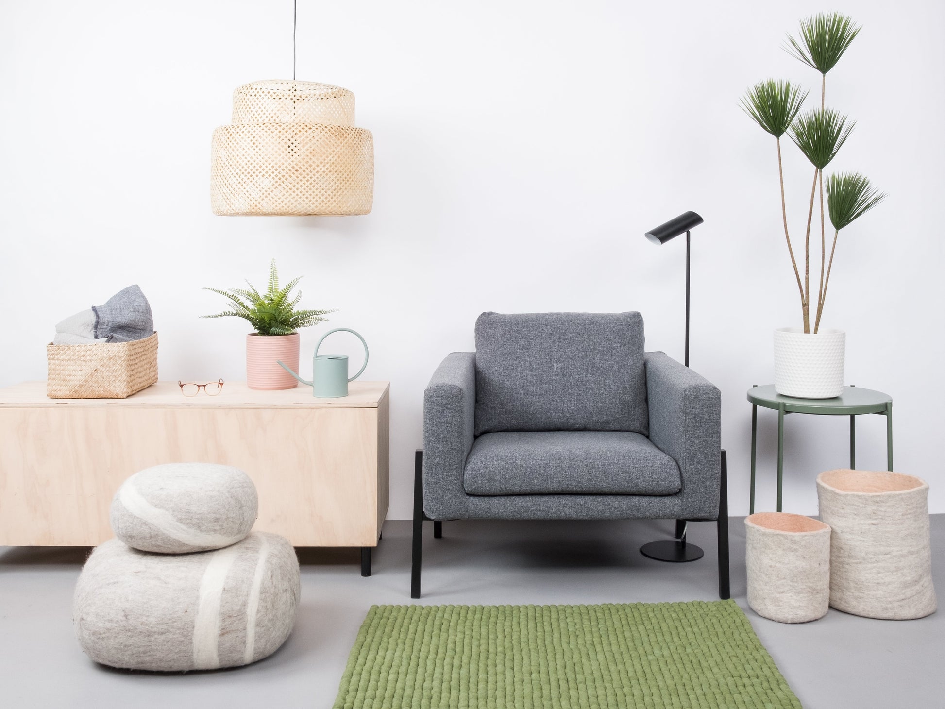 myfelt Kaspar Filzkugelteppich Grün, Beige aus Schurwolle – Bild 5