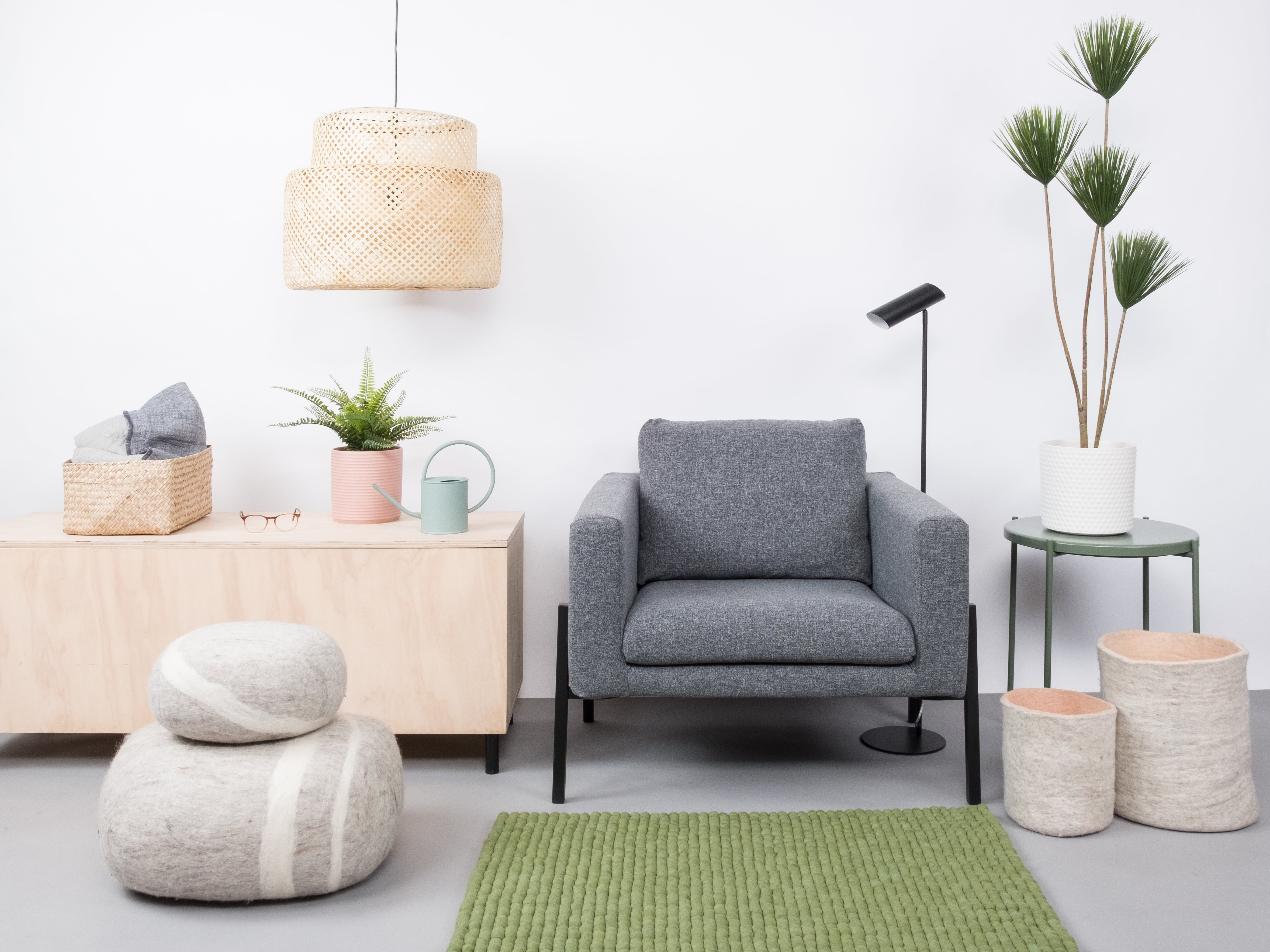 myfelt Kaspar Filzkugelteppich Grün, Beige aus Schurwolle – Bild 5