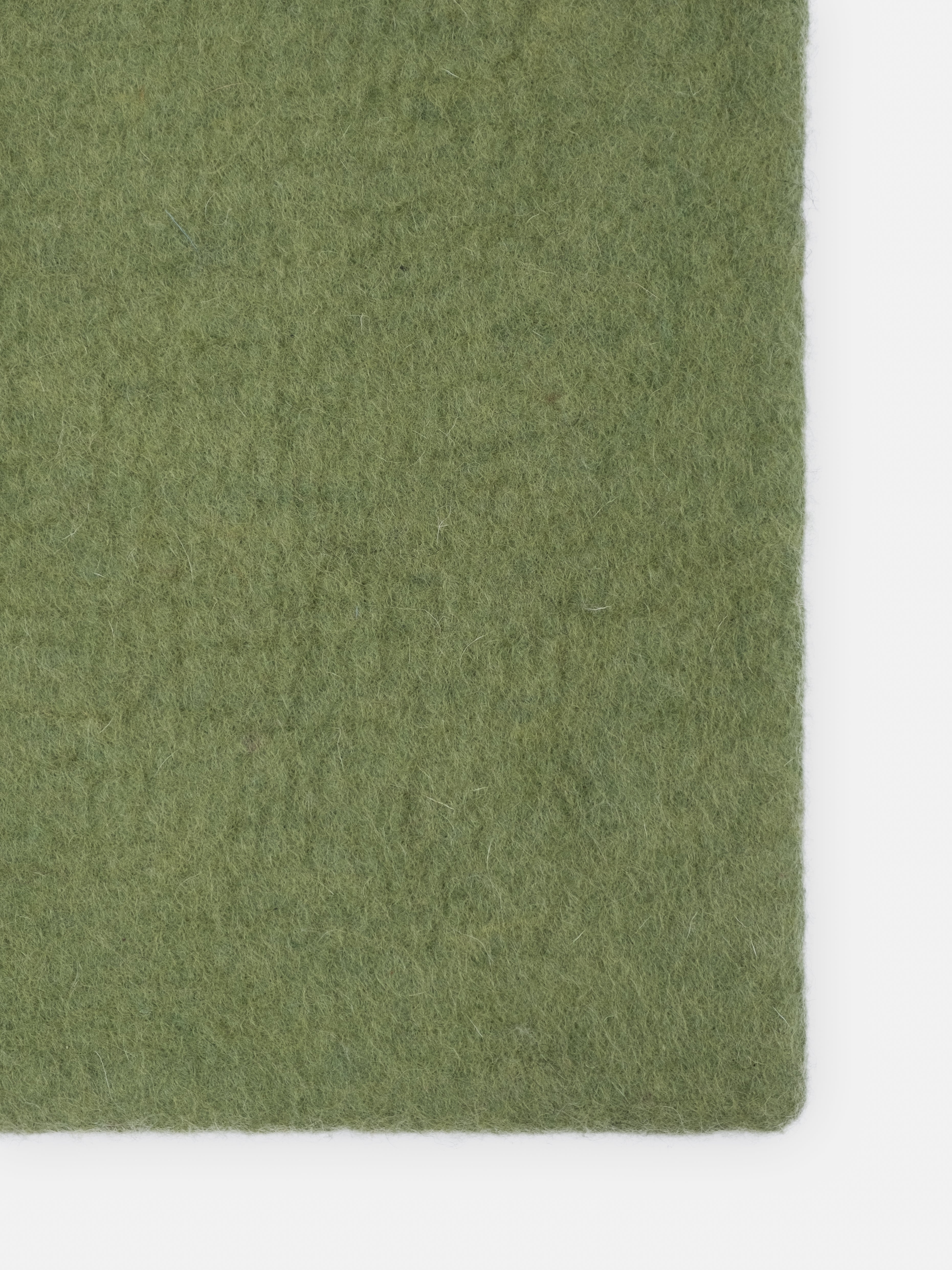 myfelt Kaspar Filzkugelteppich Grün, Beige aus Schurwolle – Bild 7