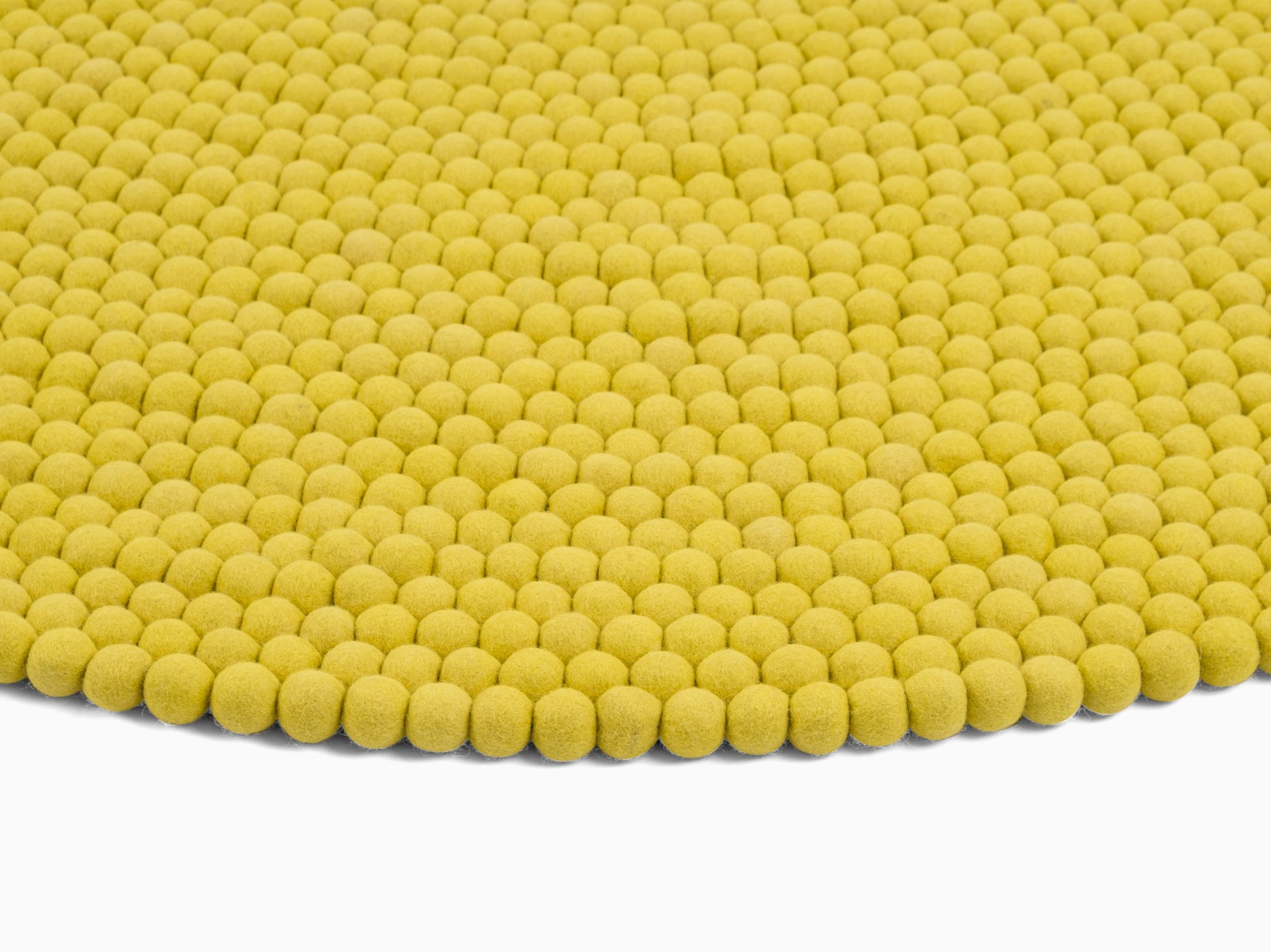 myfelt Kata Filzkugelteppich Grün, Gelb aus Schurwolle – Bild 8