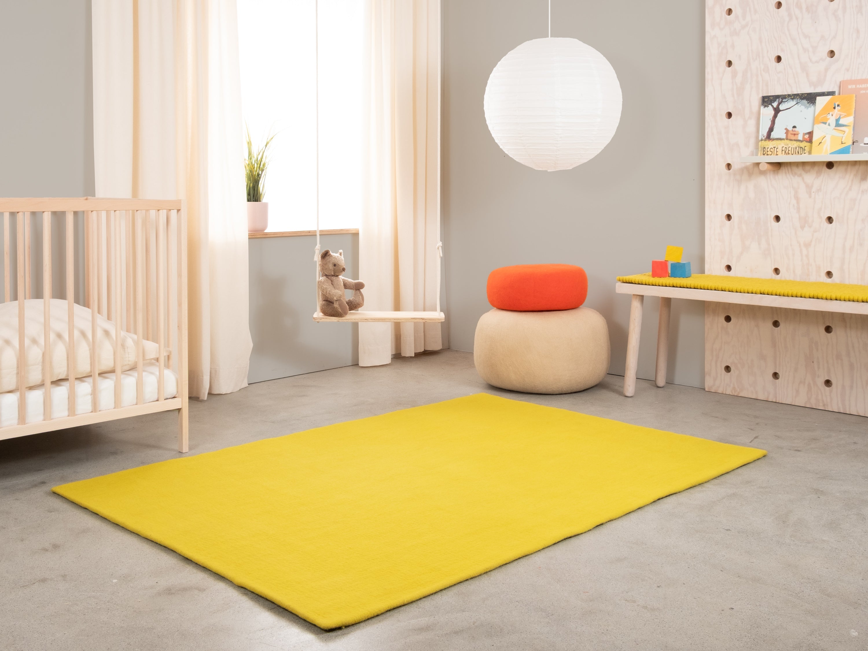 myfelt Kata Filzkugelteppich Grün, Gelb aus Schurwolle – Bild 4