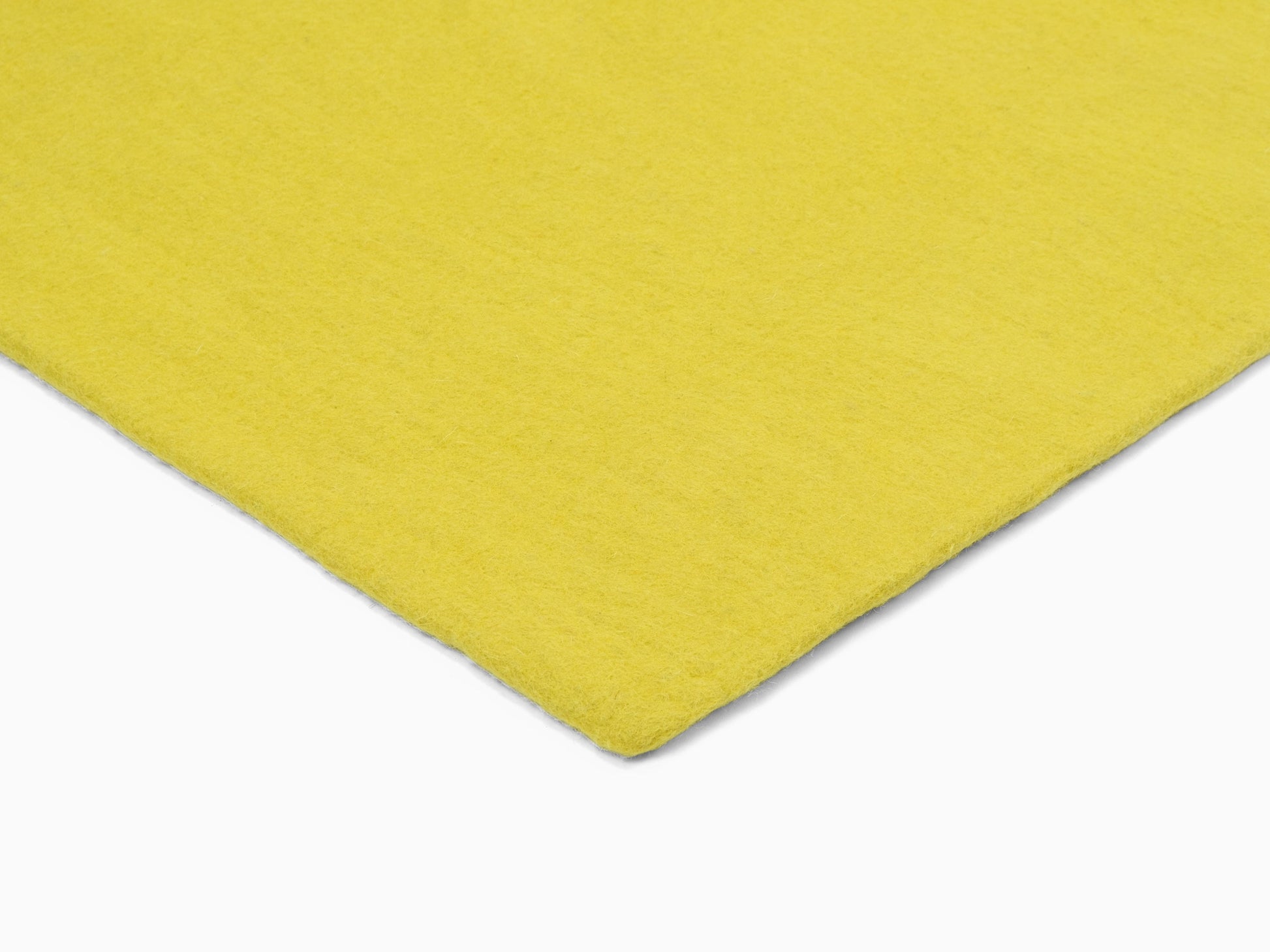 myfelt Kata Filzkugelteppich Grün, Gelb aus Schurwolle – Bild 6