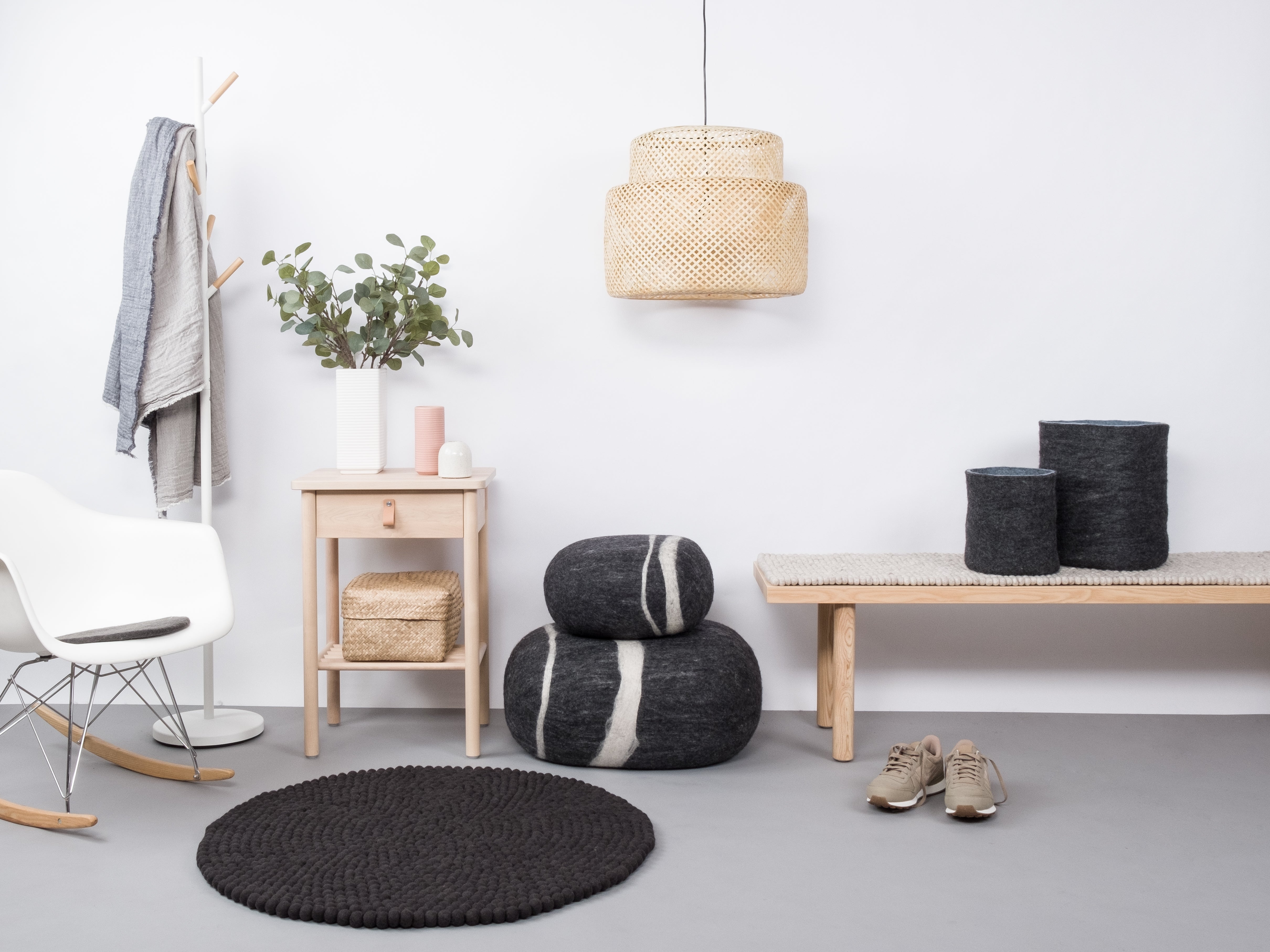 myfelt Kuno Filzkugelteppich Grau aus Schurwolle – Bild 6
