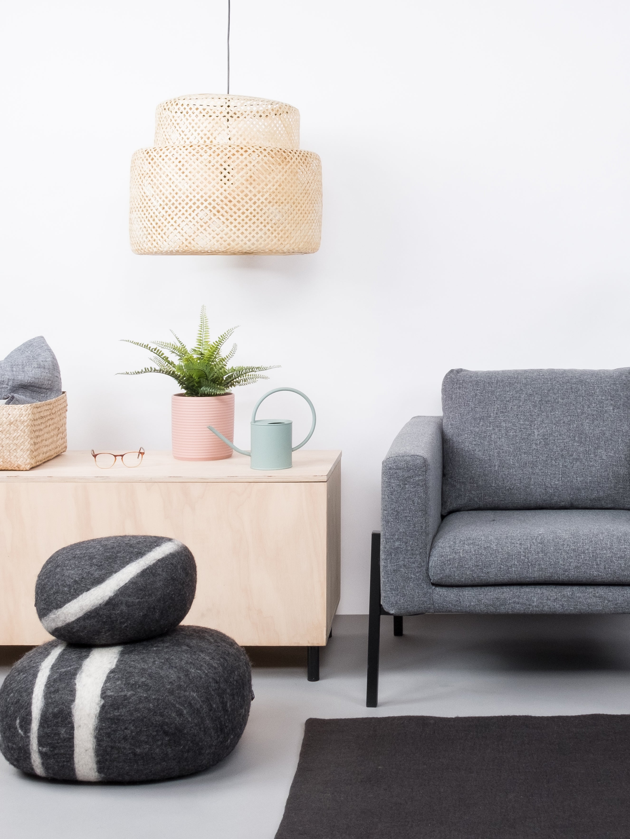 myfelt Kuno Filzkugelteppich Grau aus Schurwolle – Bild 6