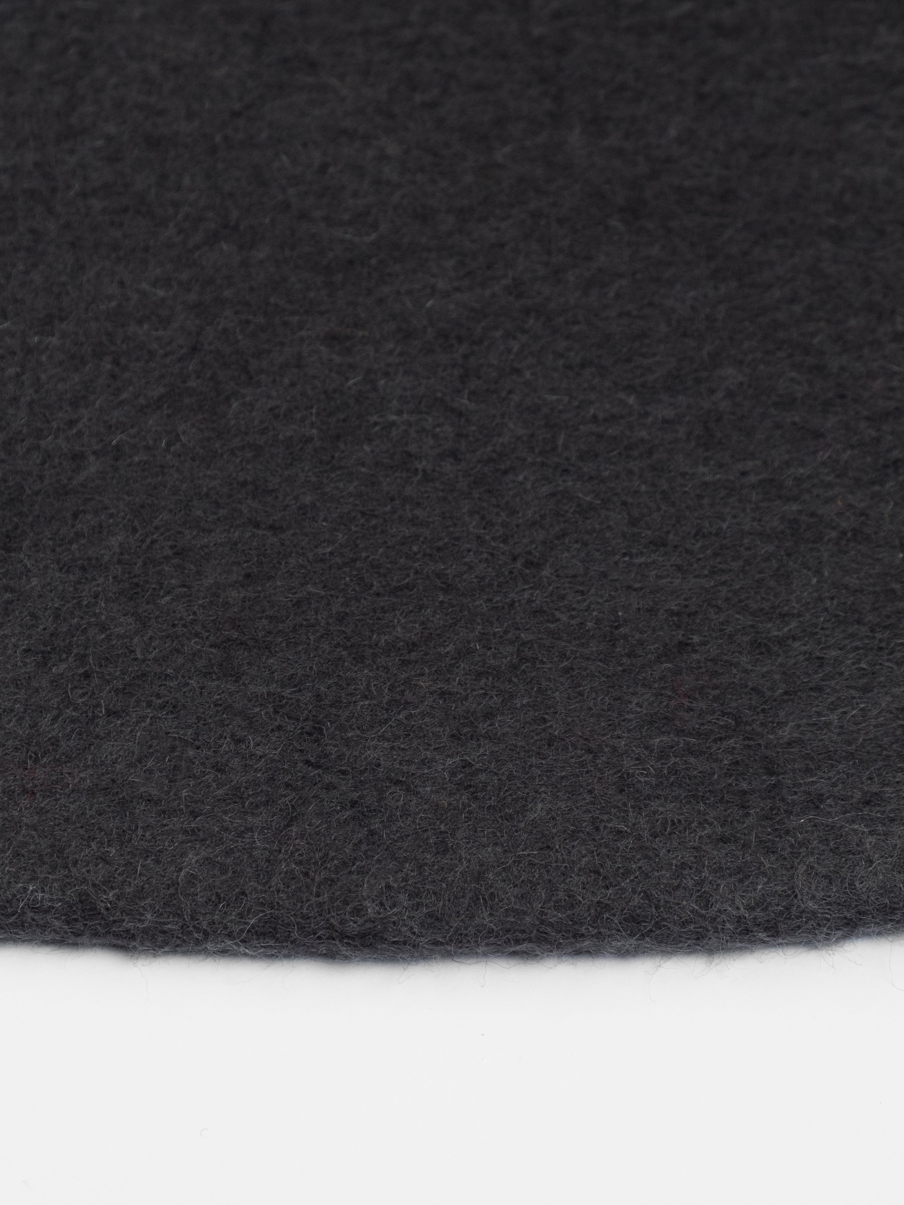 myfelt Kuno Filzkugelteppich Grau aus Schurwolle – Bild 8