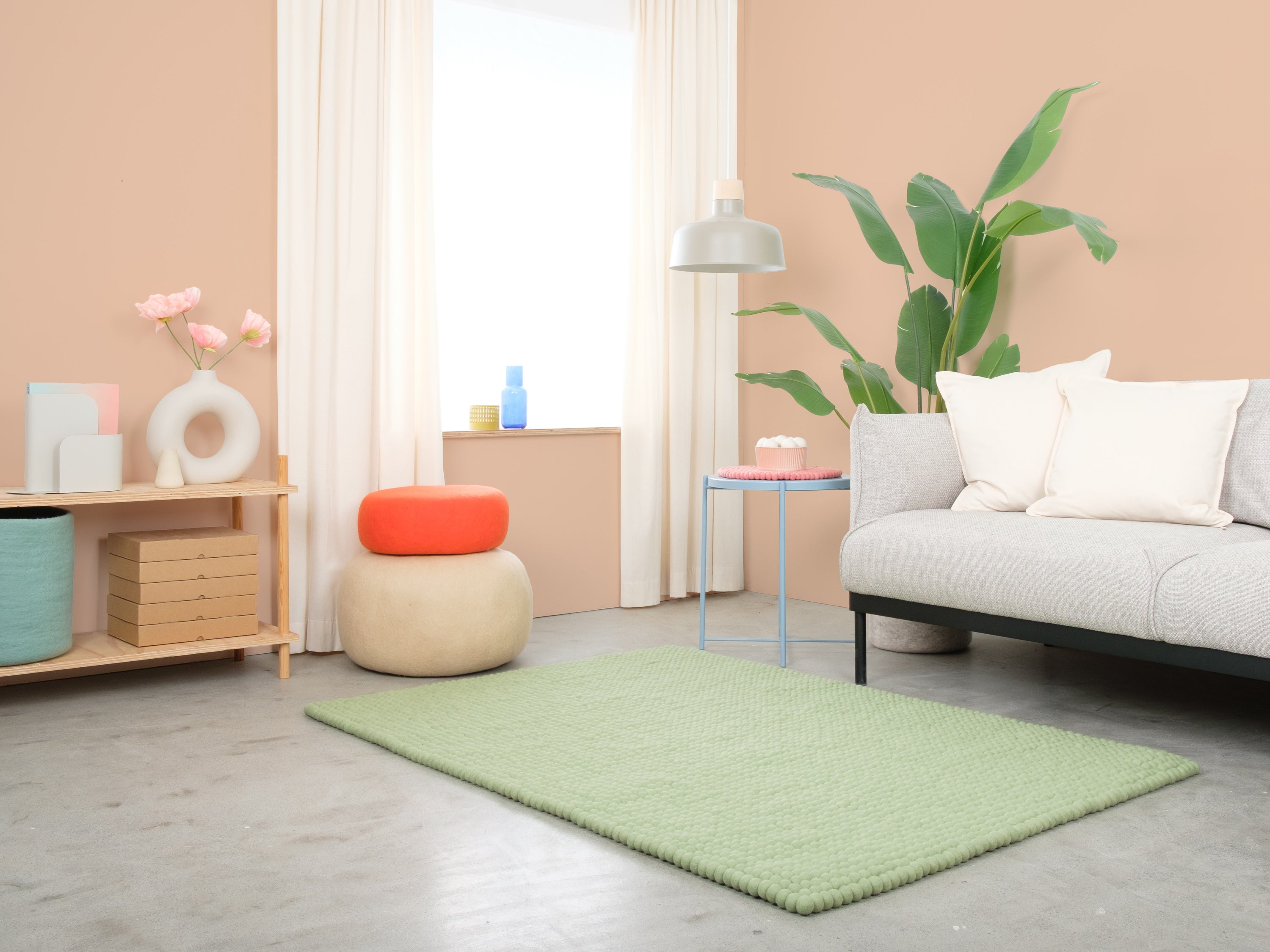myfelt Lasse Filzkugelteppich Grün, Beige, Weiß aus Schurwolle – Bild 4
