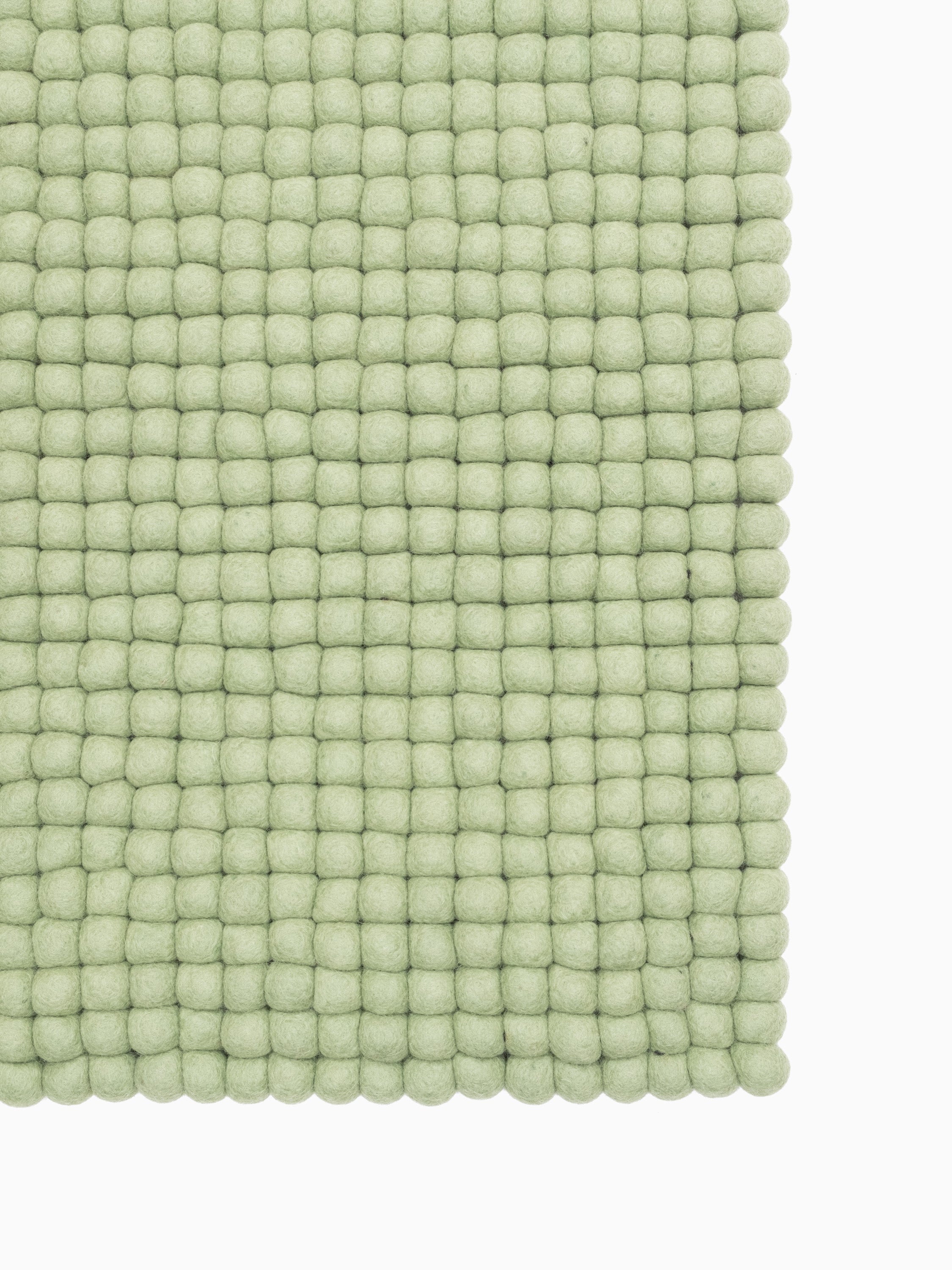 myfelt Lasse Filzkugelteppich Grün, Beige, Weiß aus Schurwolle – Bild 7