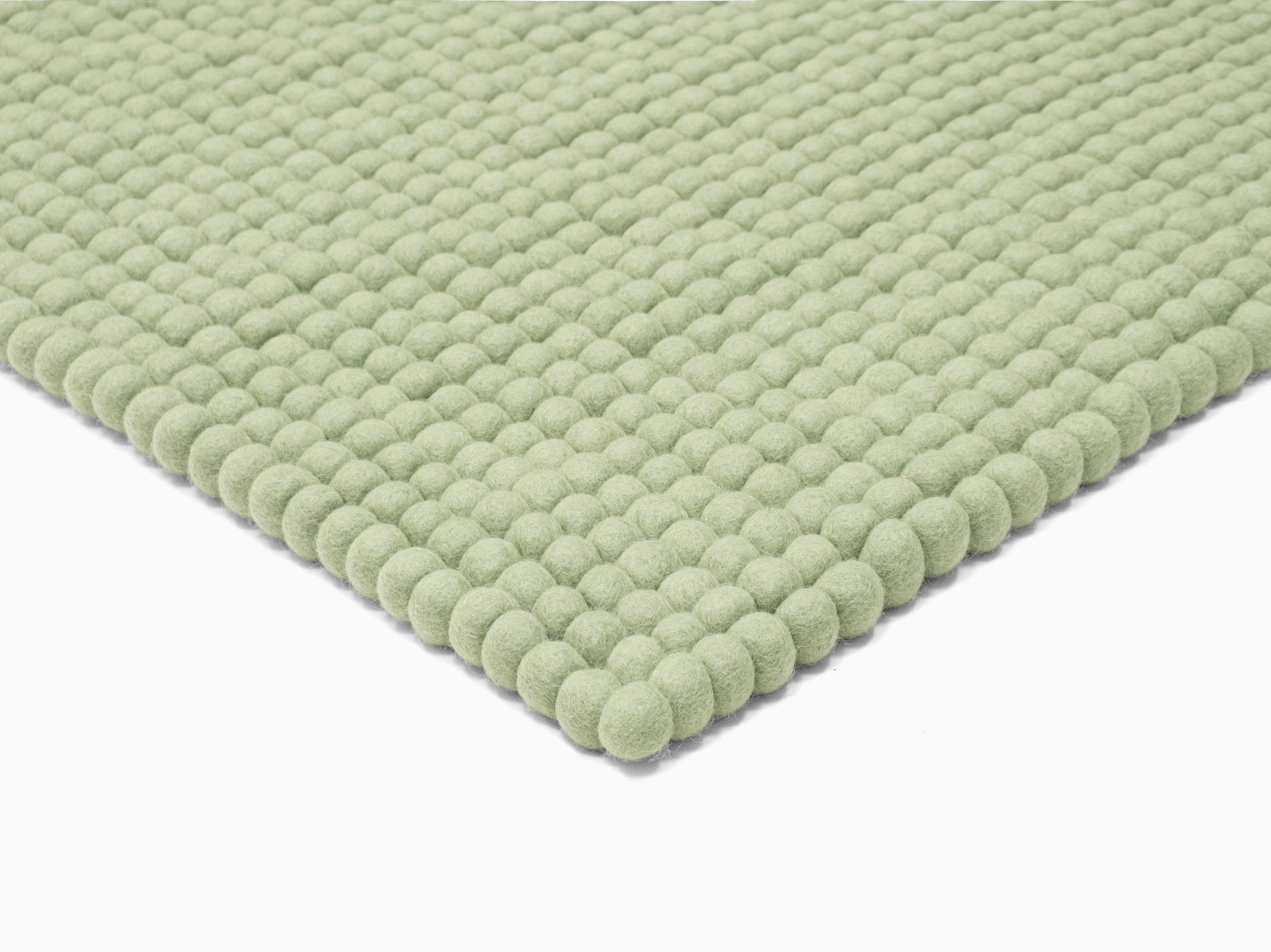 myfelt Lasse Filzkugelteppich Grün, Beige, Weiß aus Schurwolle – Bild 8